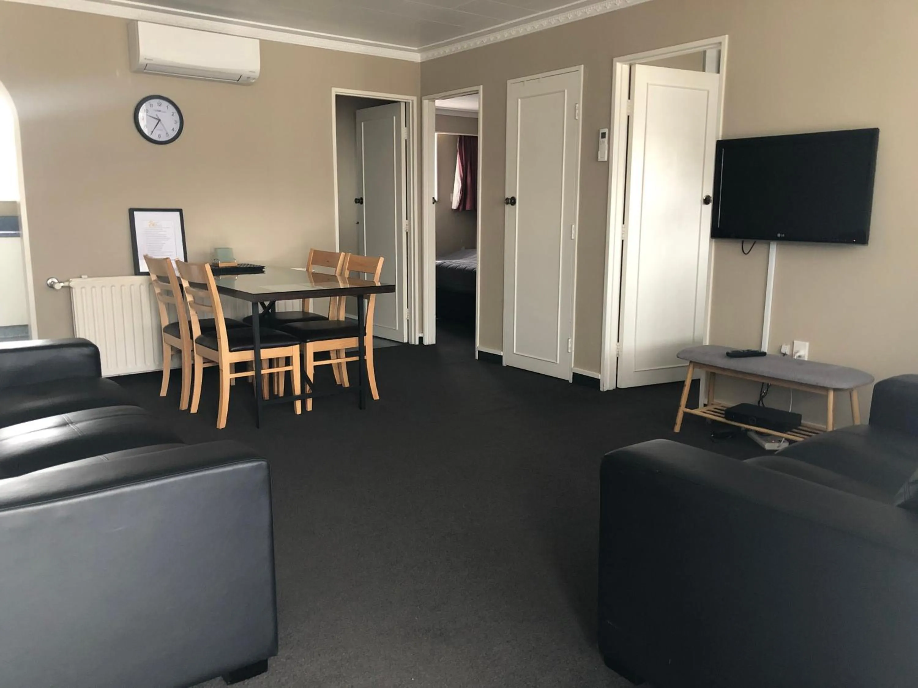 TV and multimedia in ASURE Surrey Court Motel Invercargill