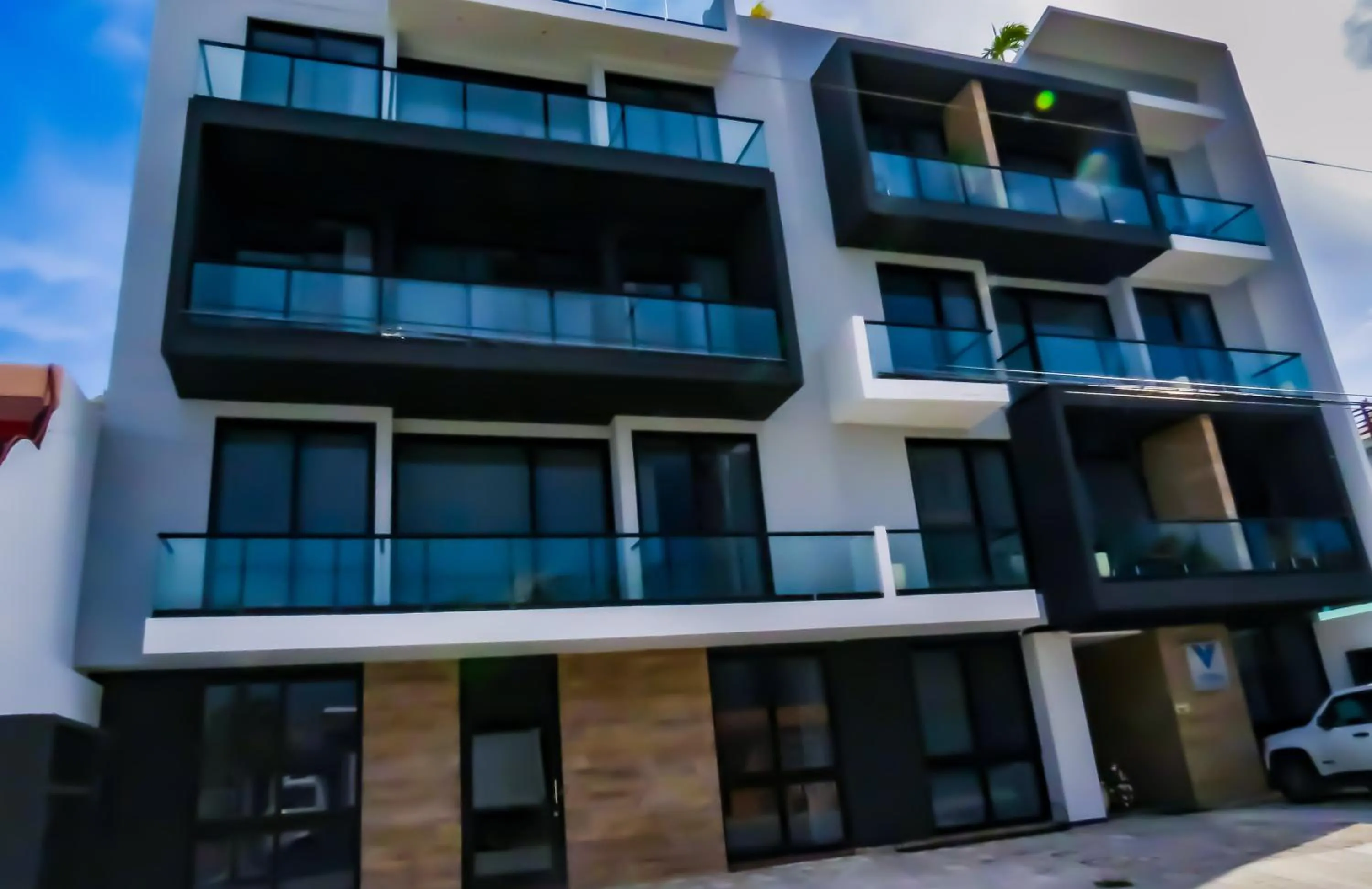 Property building in 501PH - Spacious apartment in the center, only 10 minutes walking distance to the beaches