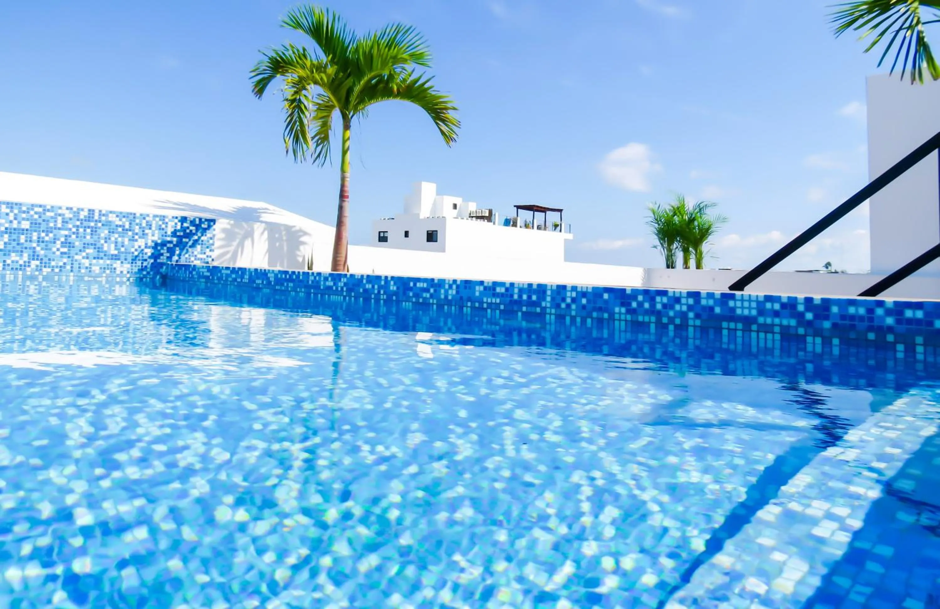 Day in 501PH - Spacious apartment in the center, only 10 minutes walking distance to the beaches