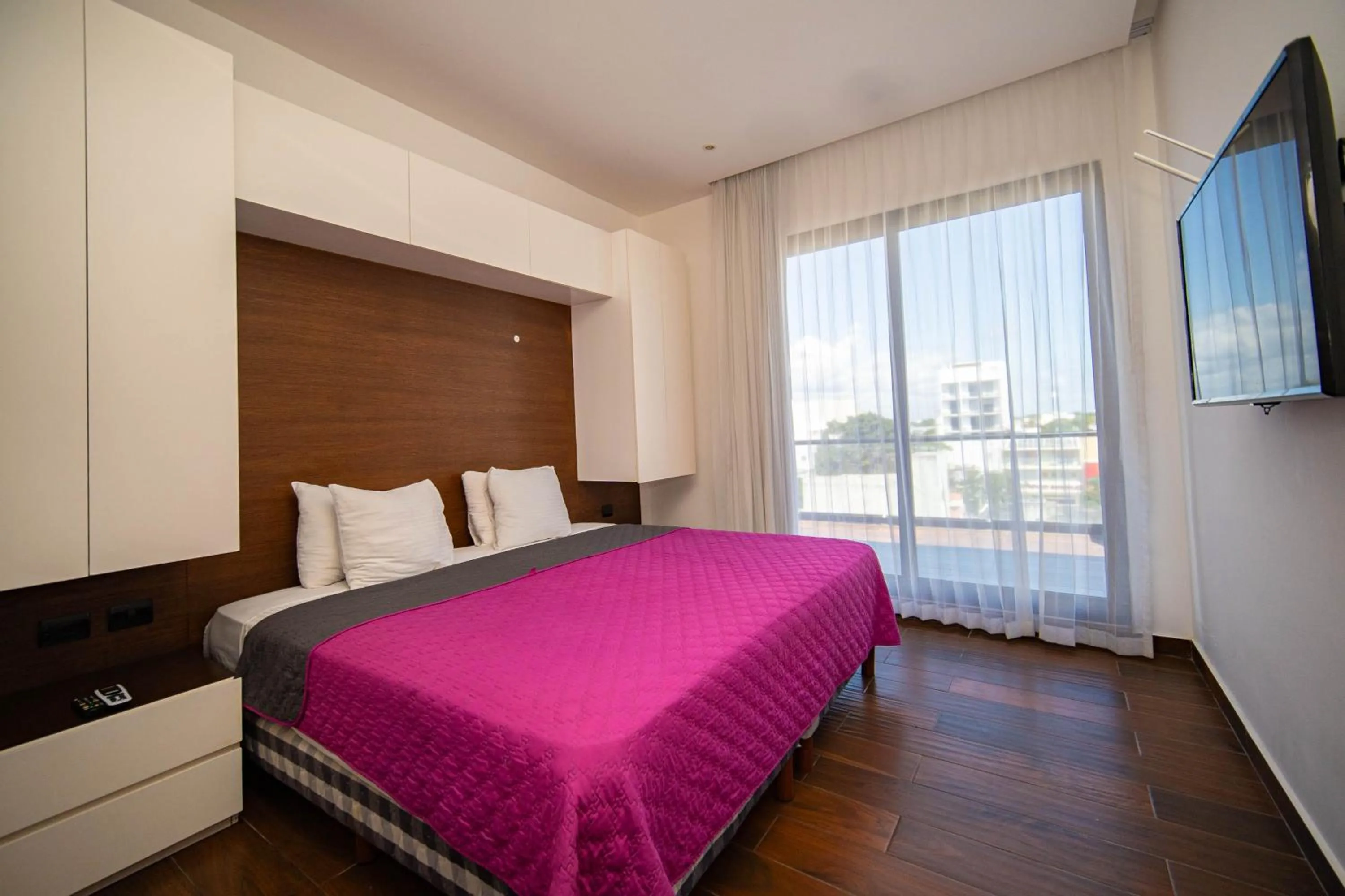 Bed in 501PH - Spacious apartment in the center, only 10 minutes walking distance to the beaches