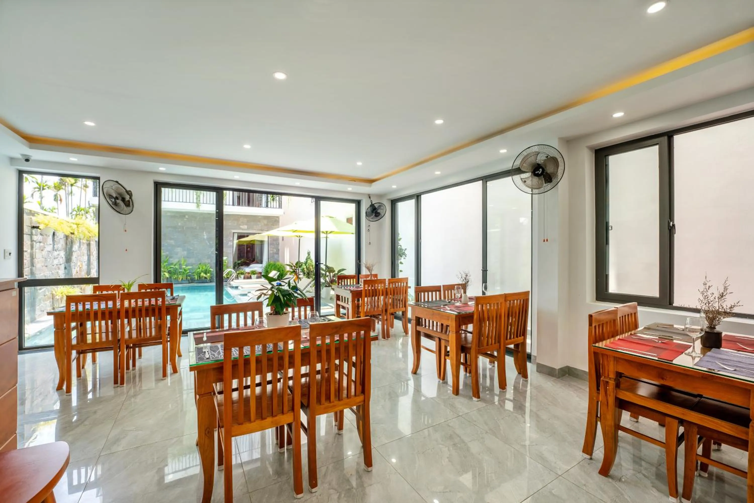 Restaurant/places to eat in Tomorrow Hoi An Villa