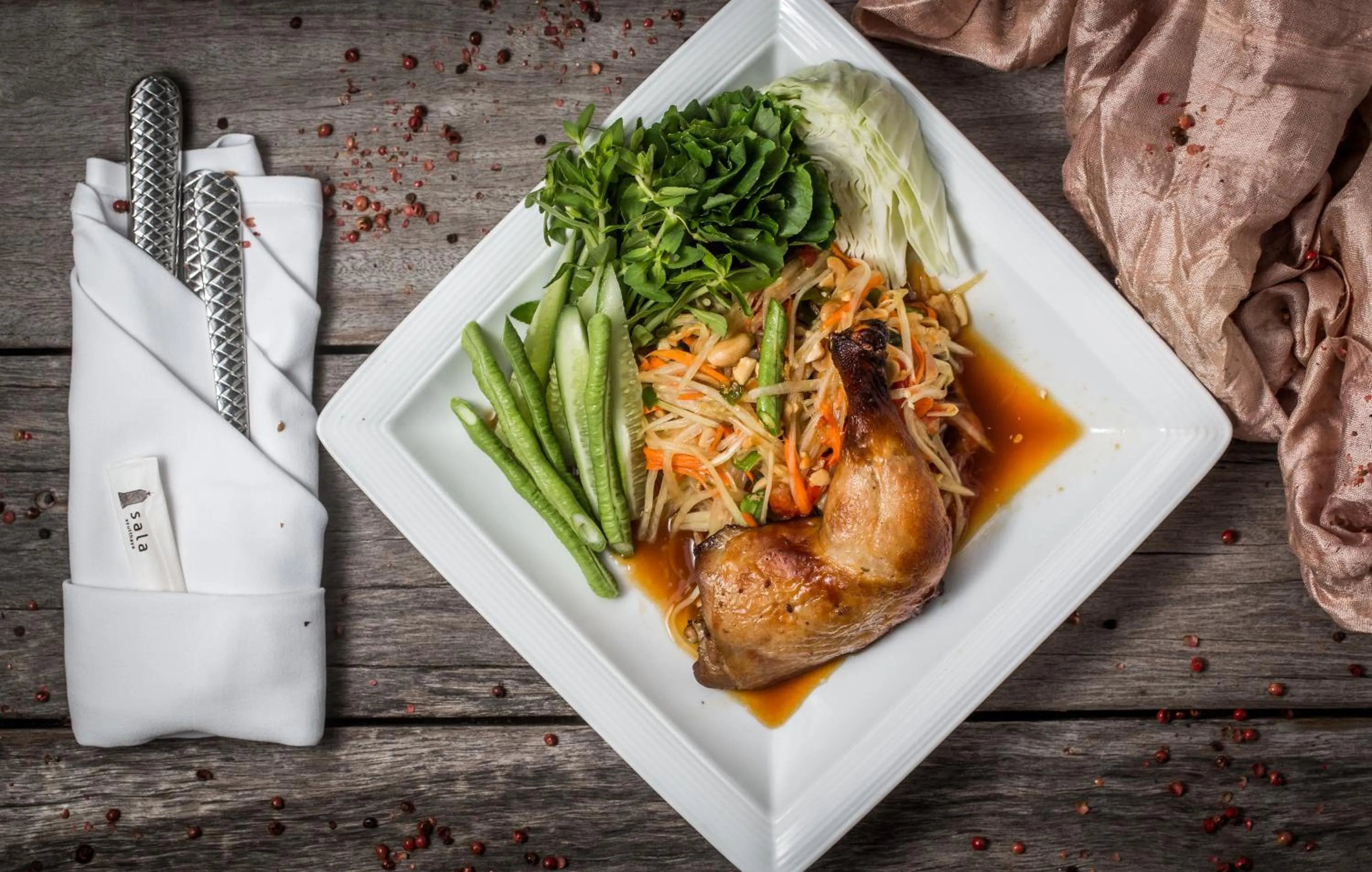 Restaurant/places to eat in Sala Ayutthaya