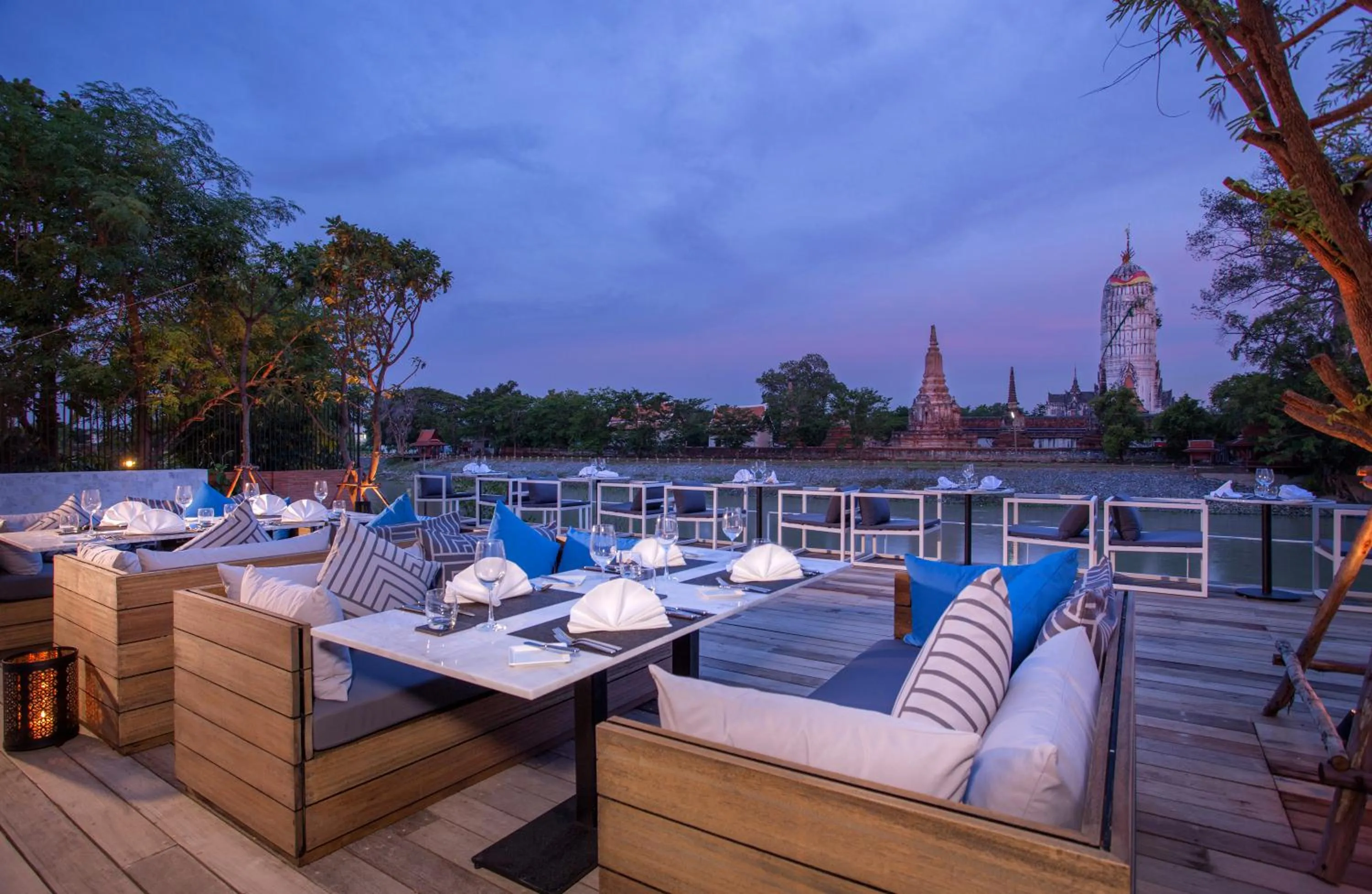 Restaurant/places to eat in Sala Ayutthaya