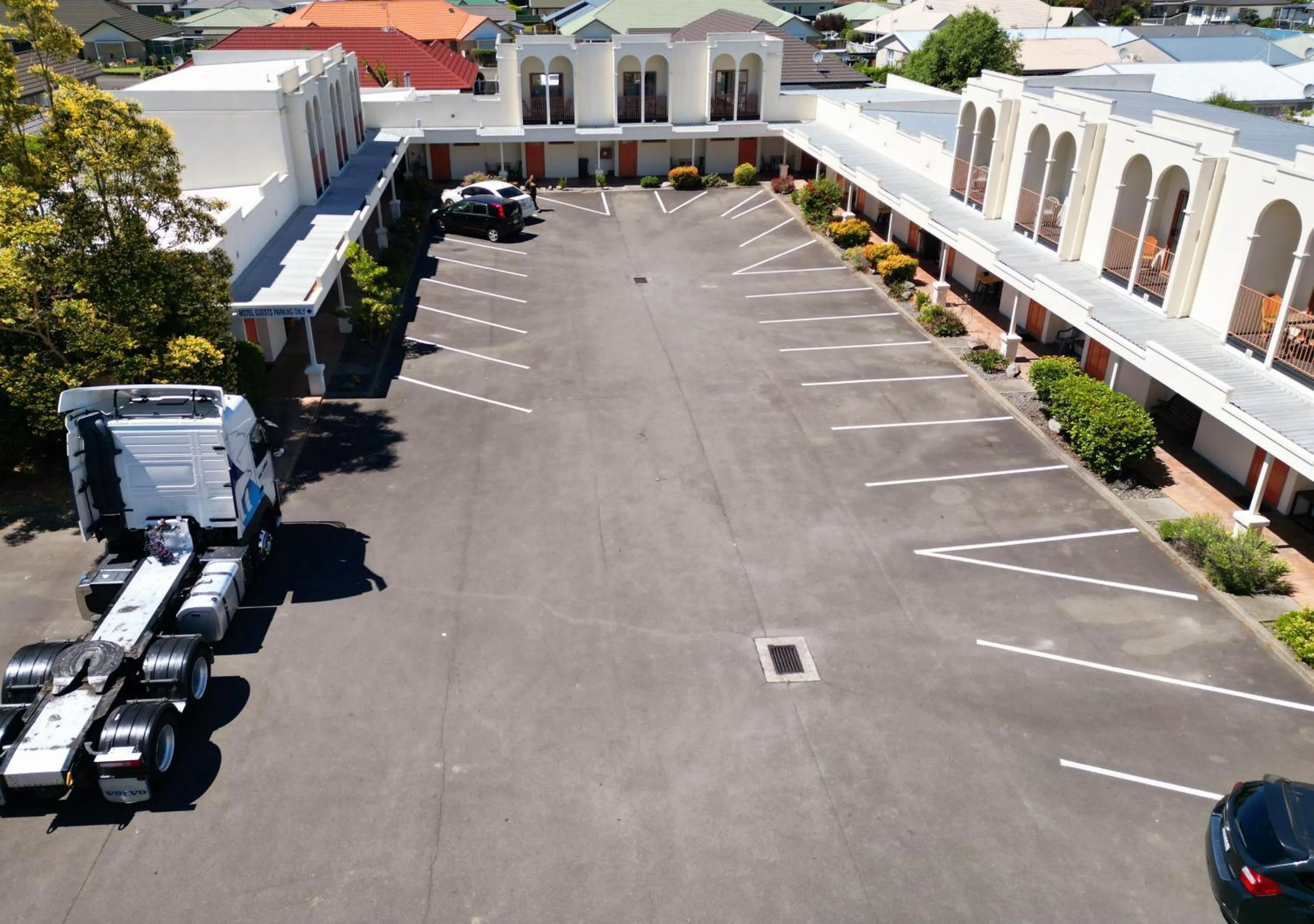 Parking in Valdez Motor Lodge