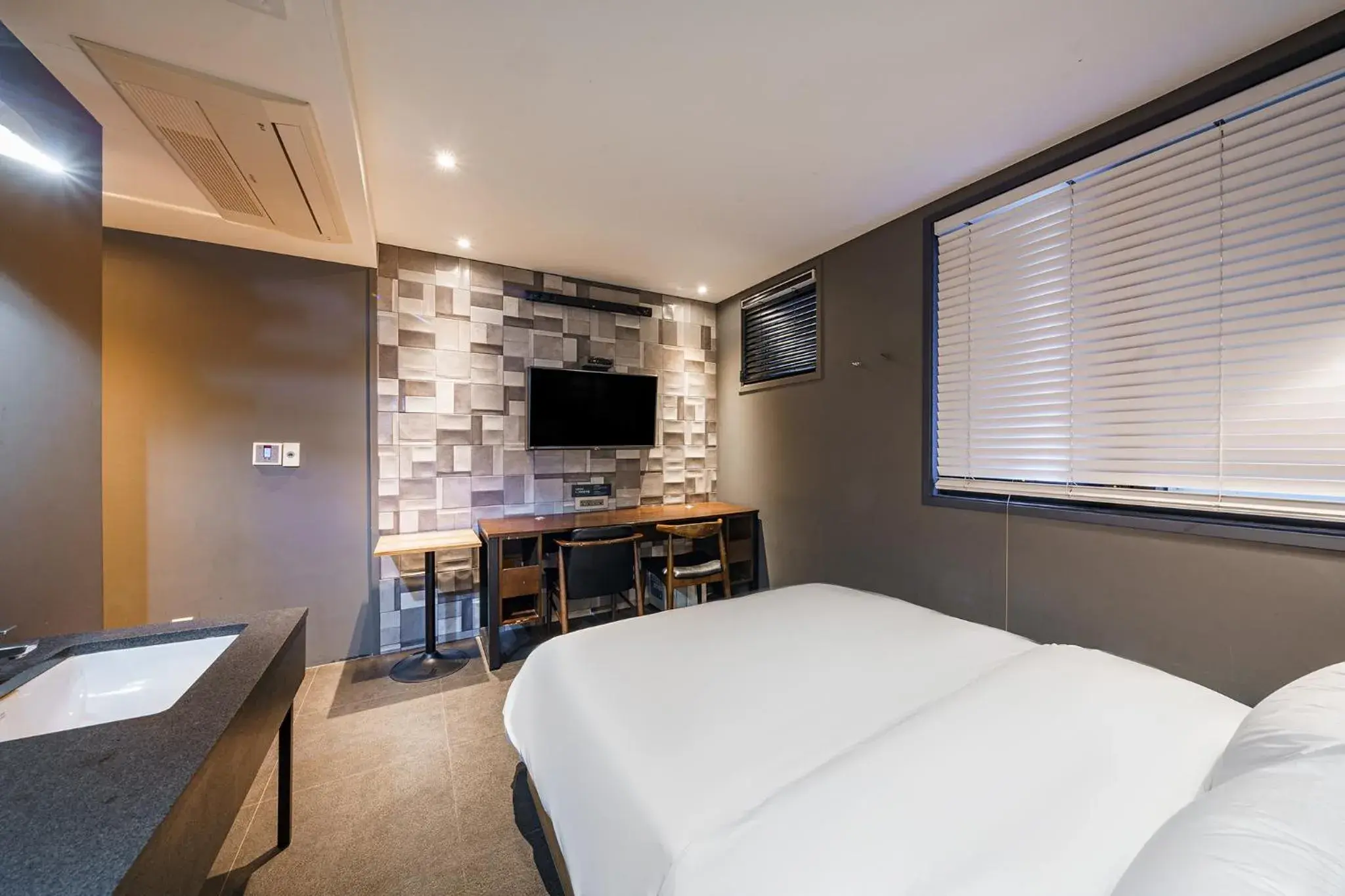 Bed in H-AVENUE Hotel Yeoksam Bed in H-AVENUE Hotel Yeoksam