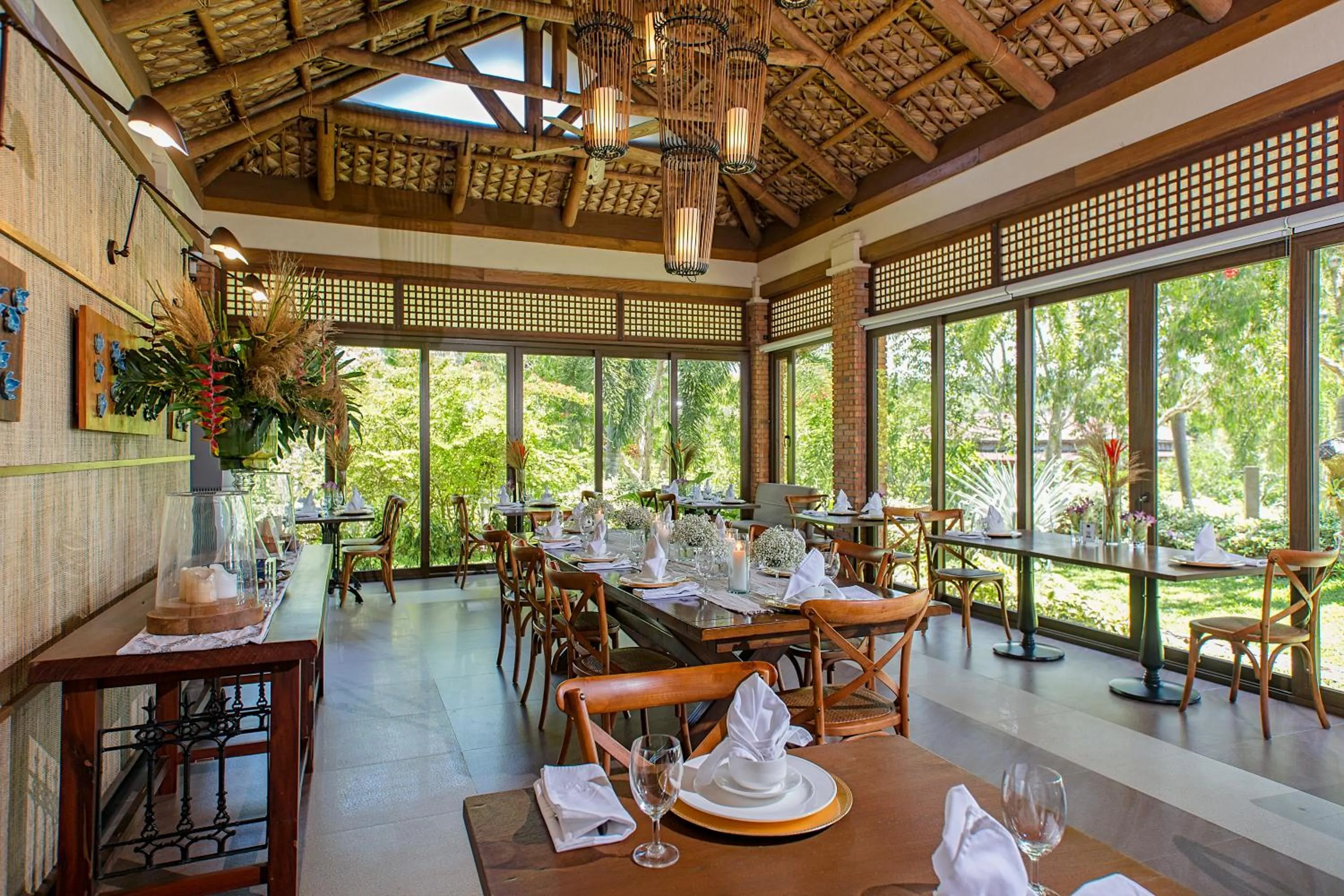 Restaurant/places to eat in El Jardin de Zaida