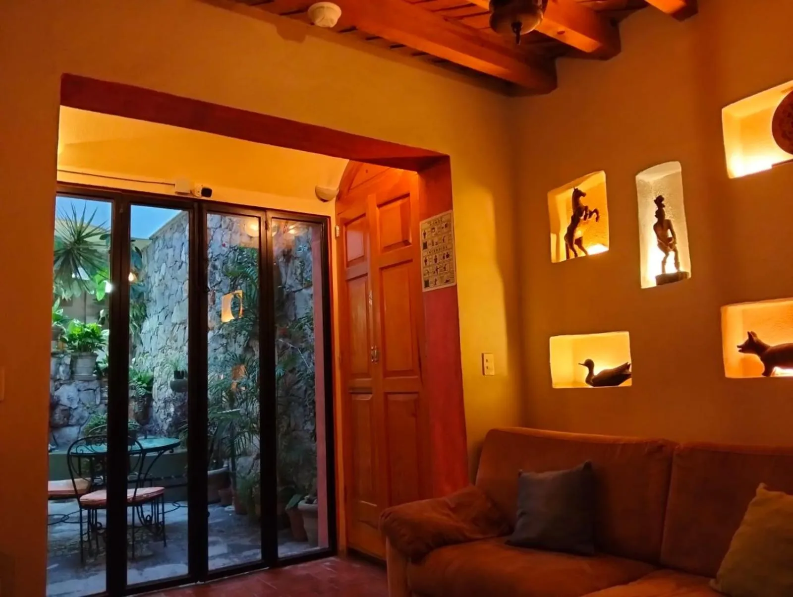 Property building in Hotel Antigua Casa de Piedra