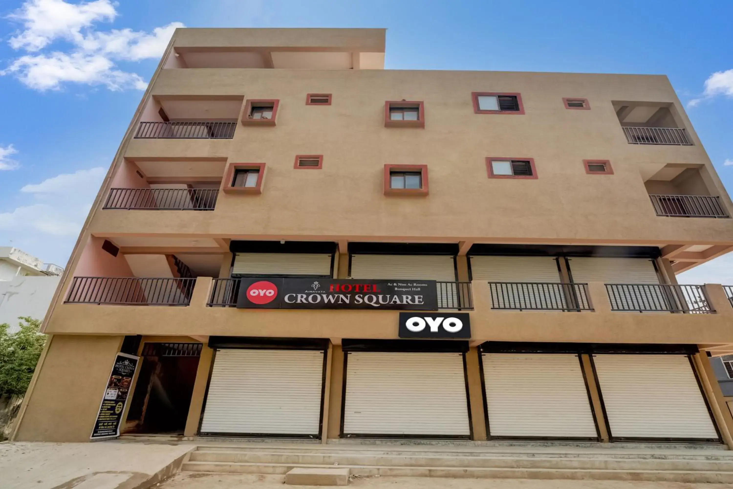 Facade/entrance in Super Hotel O Crown Square Facade/entrance in Super Hotel O Crown Square