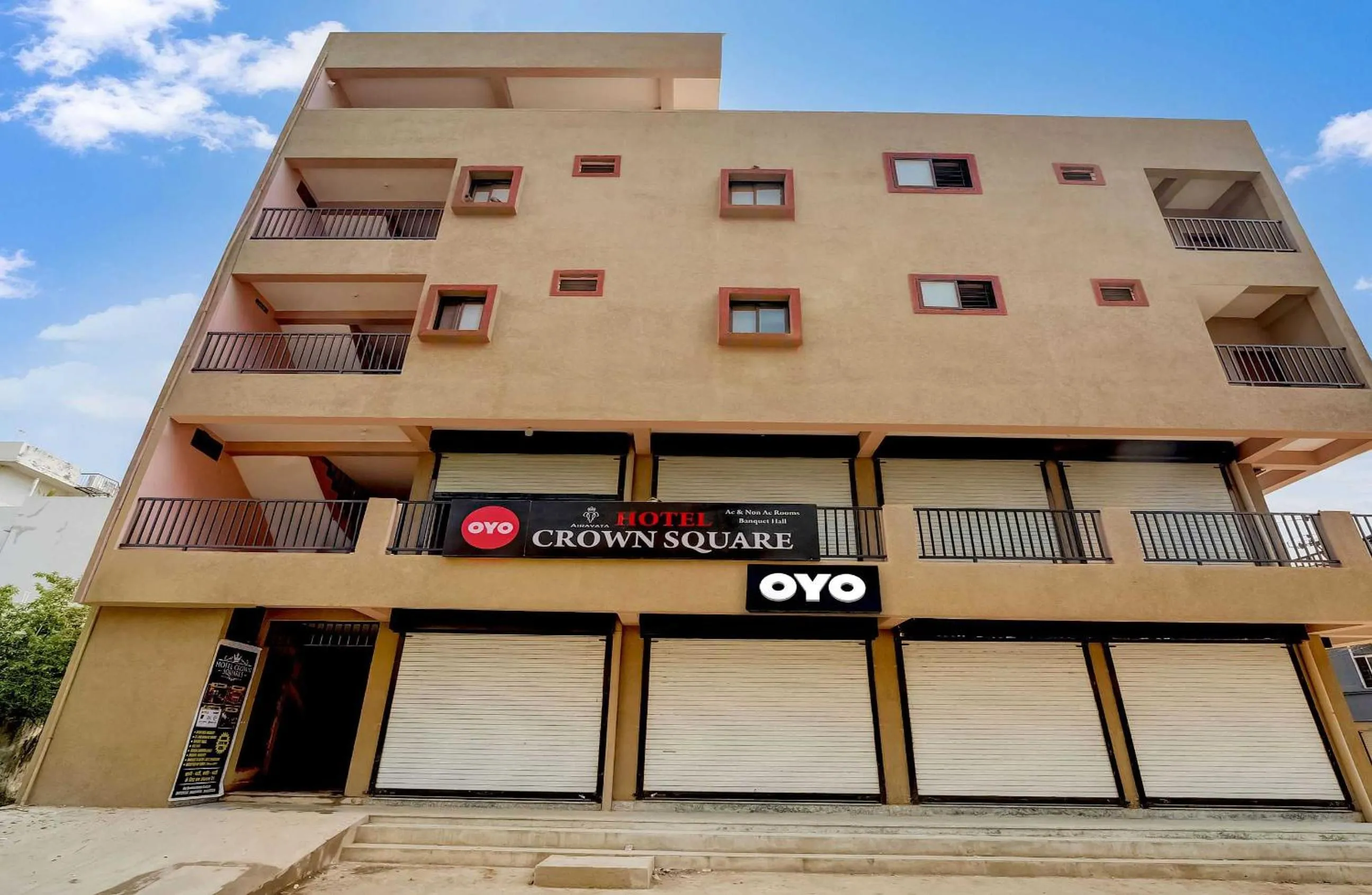 Facade/entrance in Hotel O Crown Square