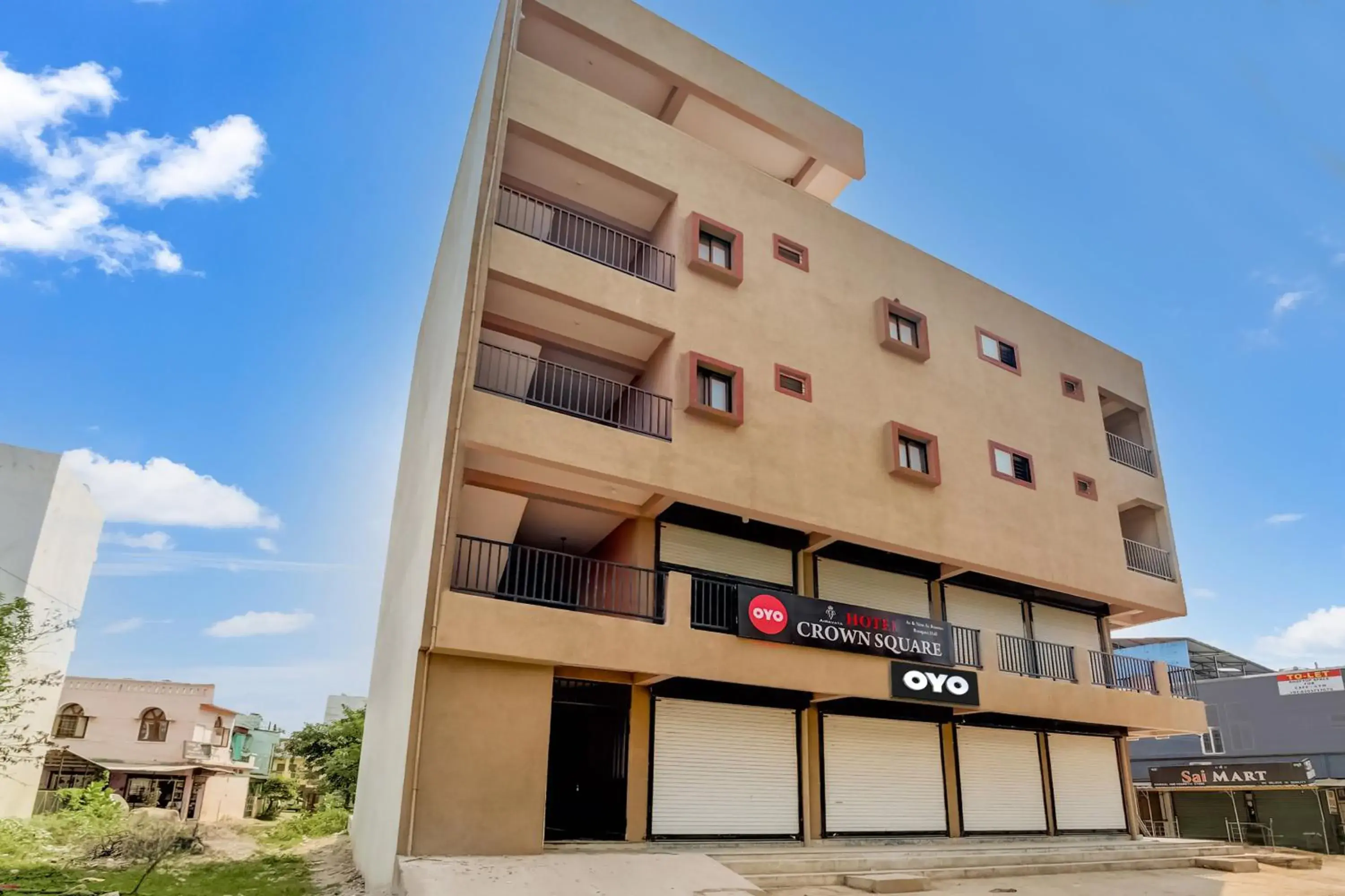 Facade/entrance in Hotel O Crown Square Facade/entrance in Hotel O Crown Square