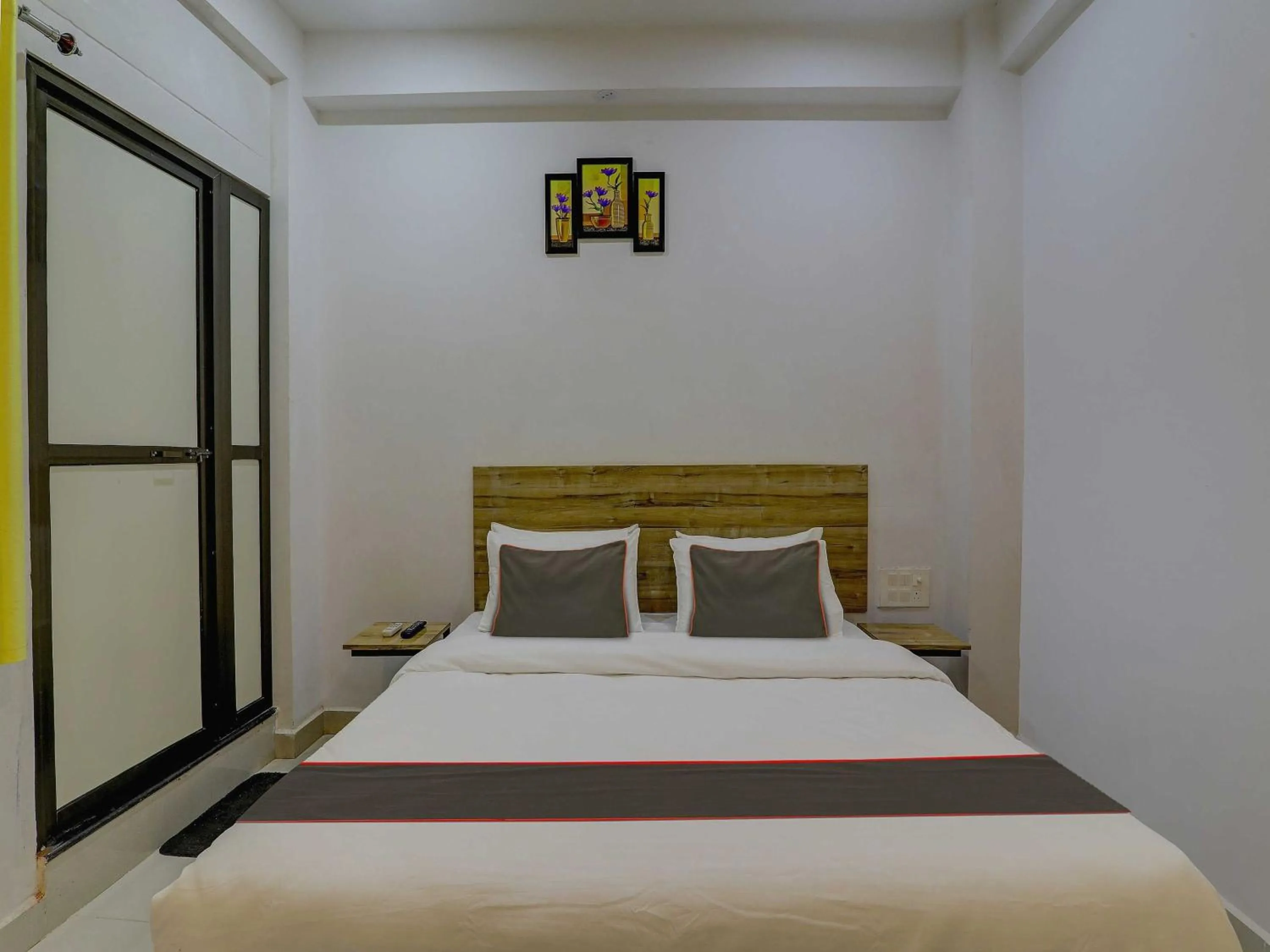 Bedroom, Bed in Super Collection O Paliwal's Paradise