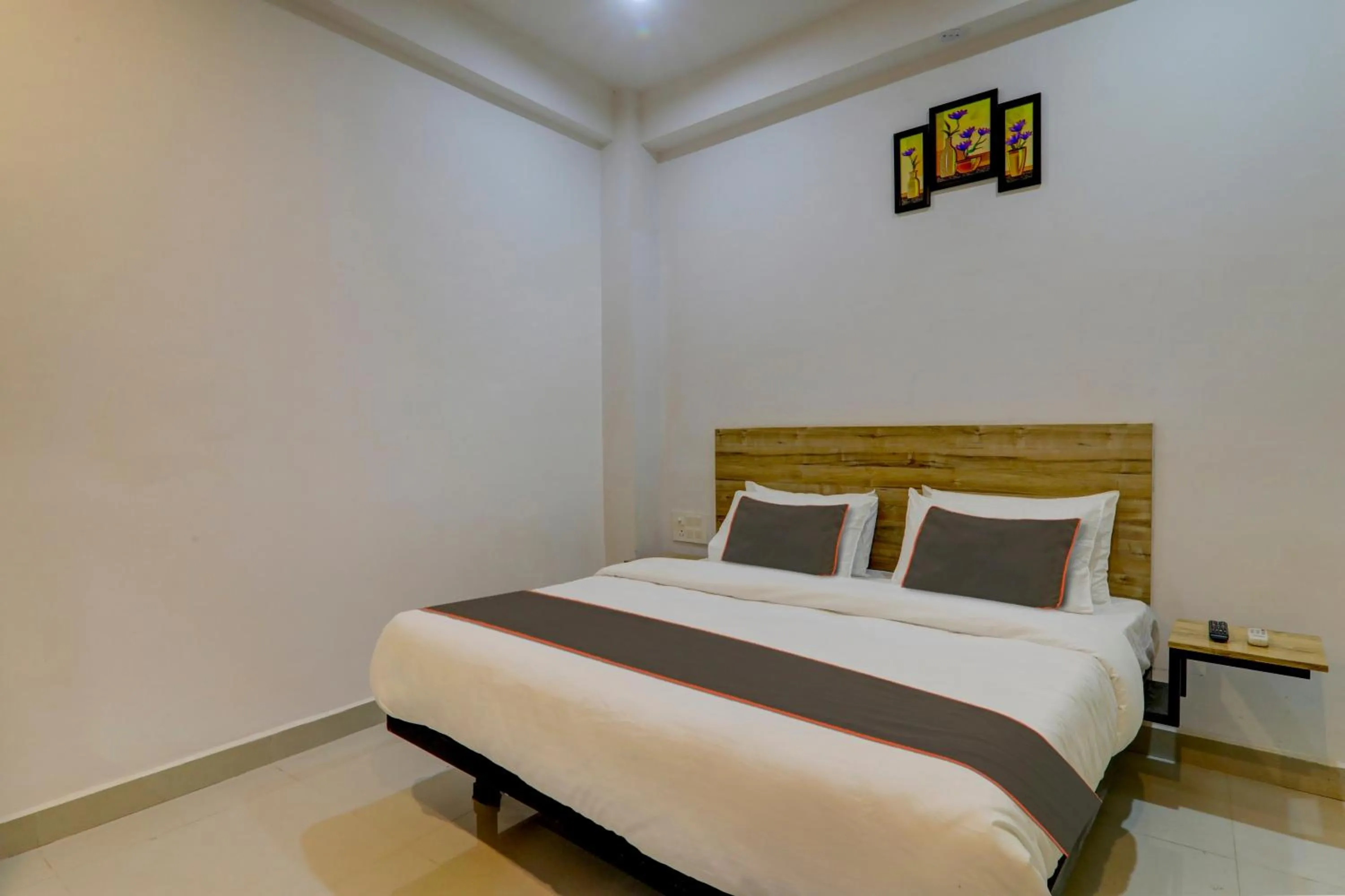 Bedroom, Bed in Super Collection O Paliwal's Paradise