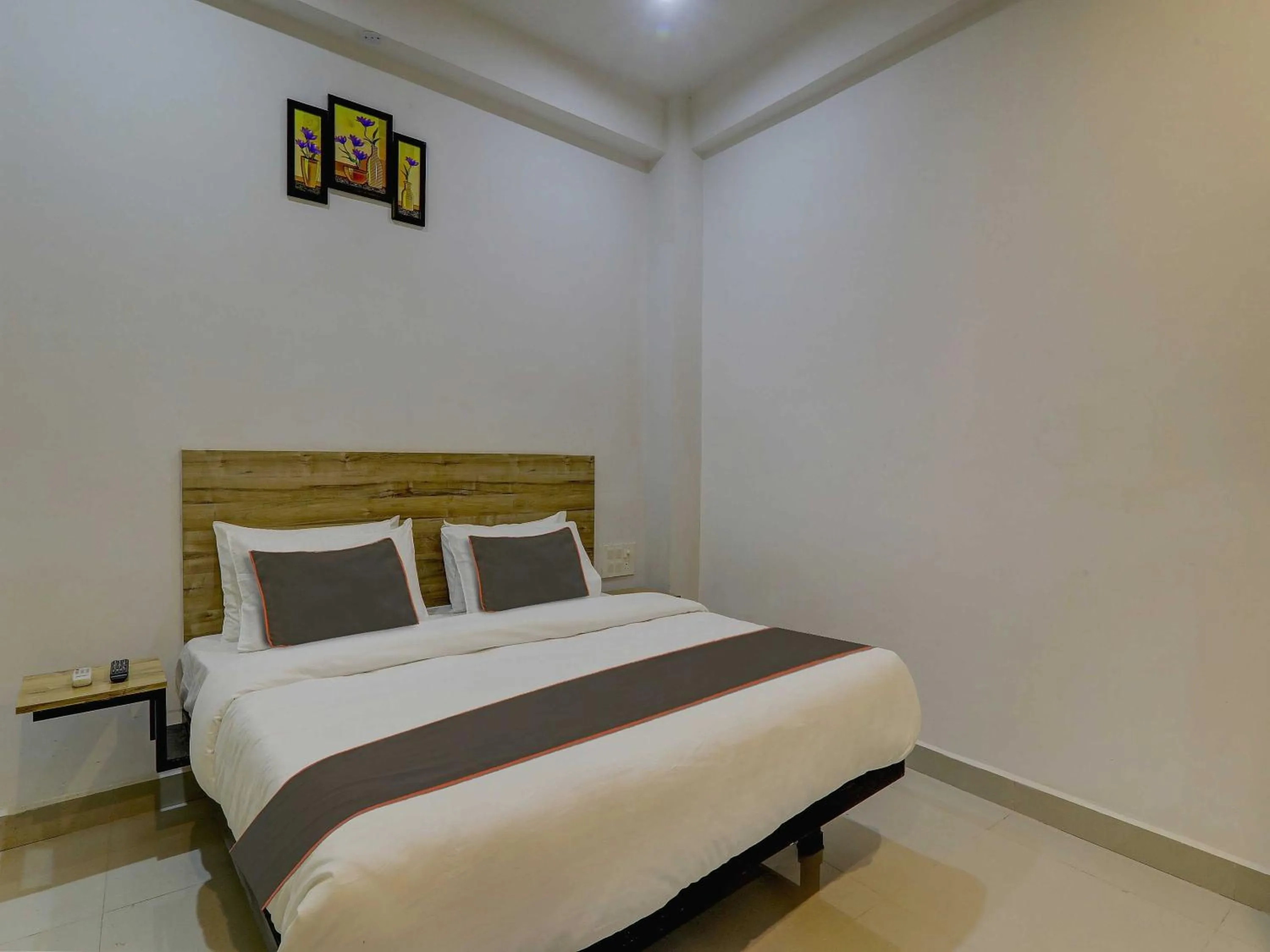 Bedroom, Bed in Super Collection O Paliwal's Paradise