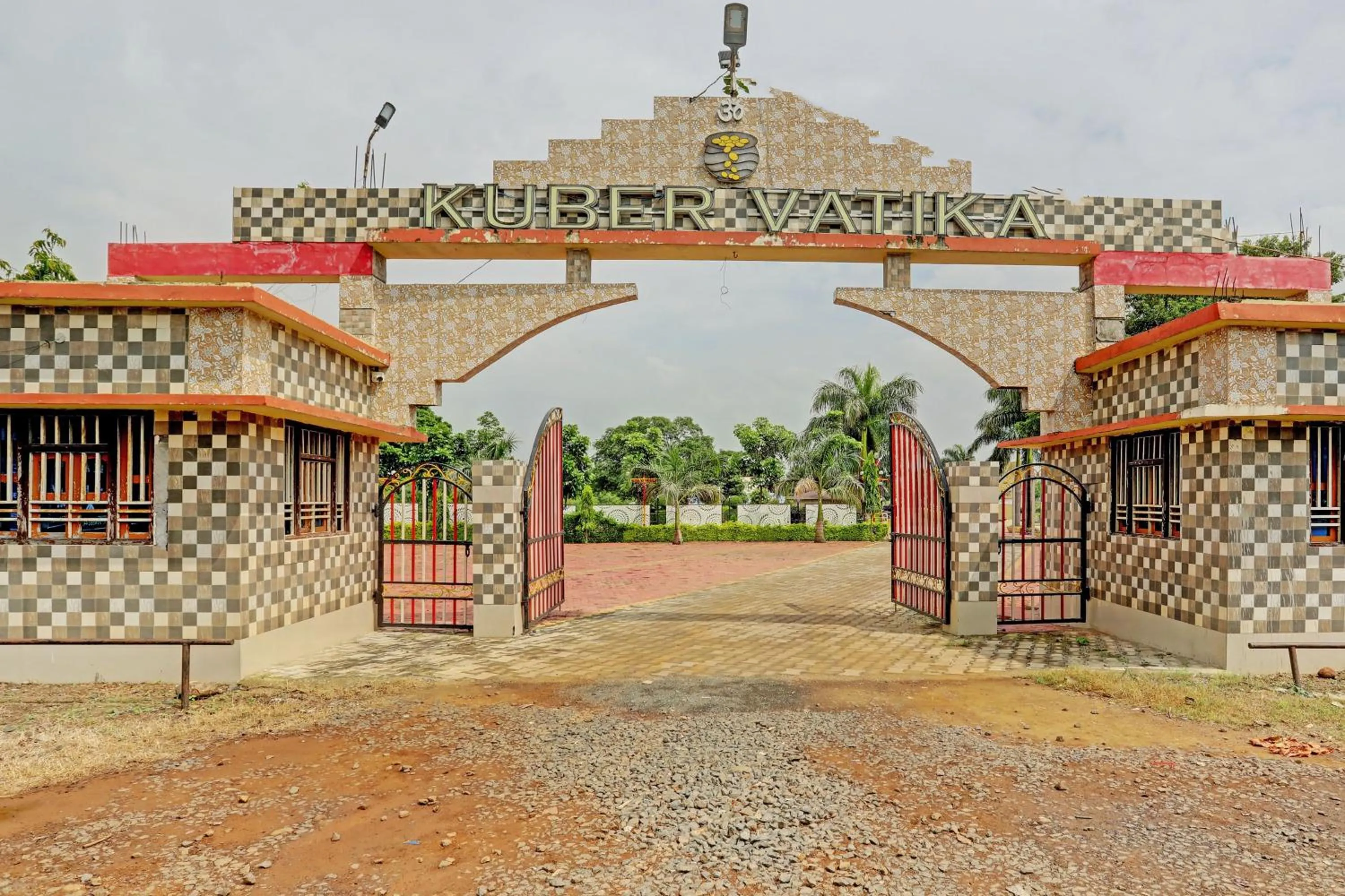 Facade/entrance in Hotel O Kubervatika