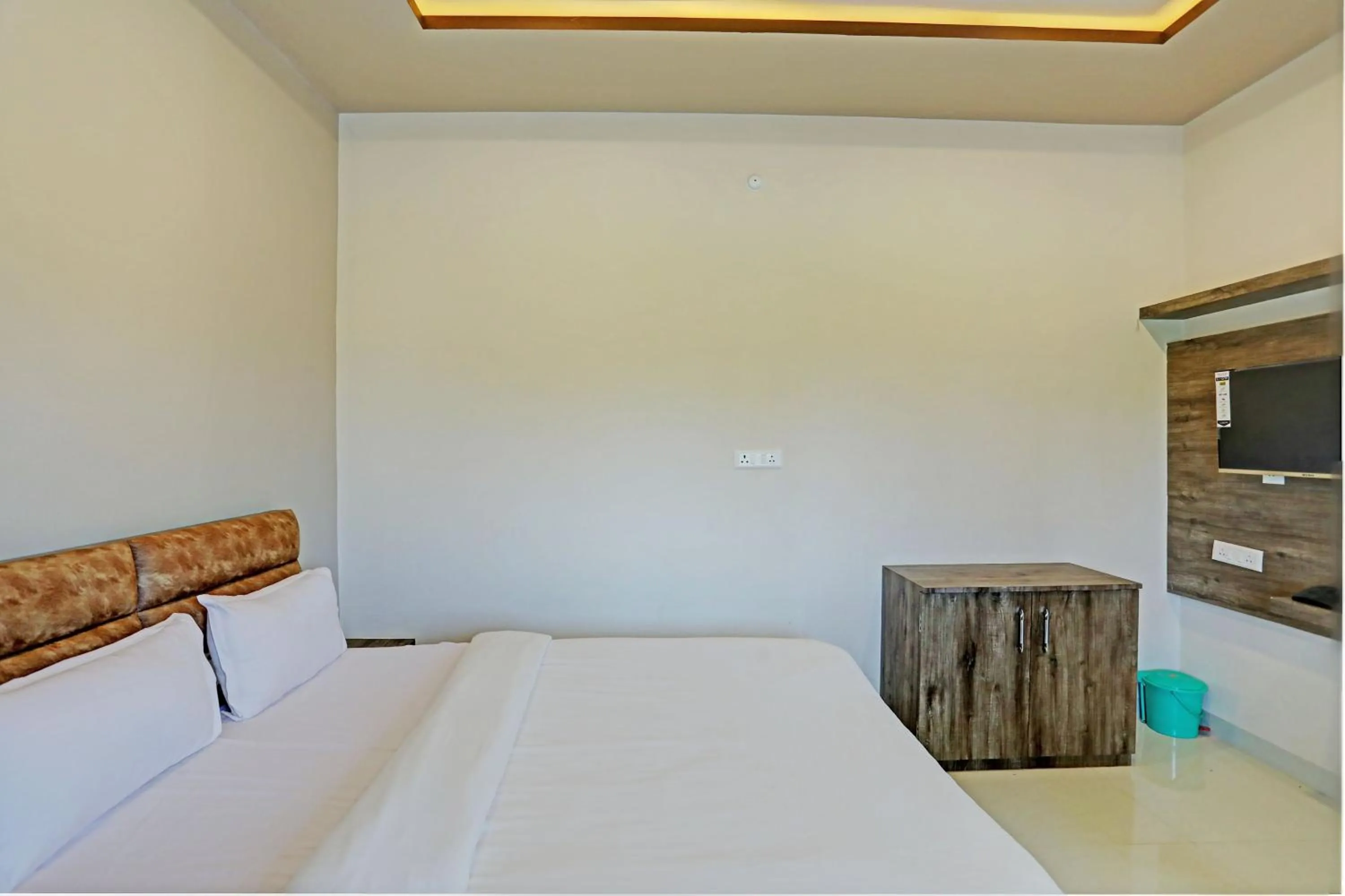 Bedroom in Hotel O Kubervatika