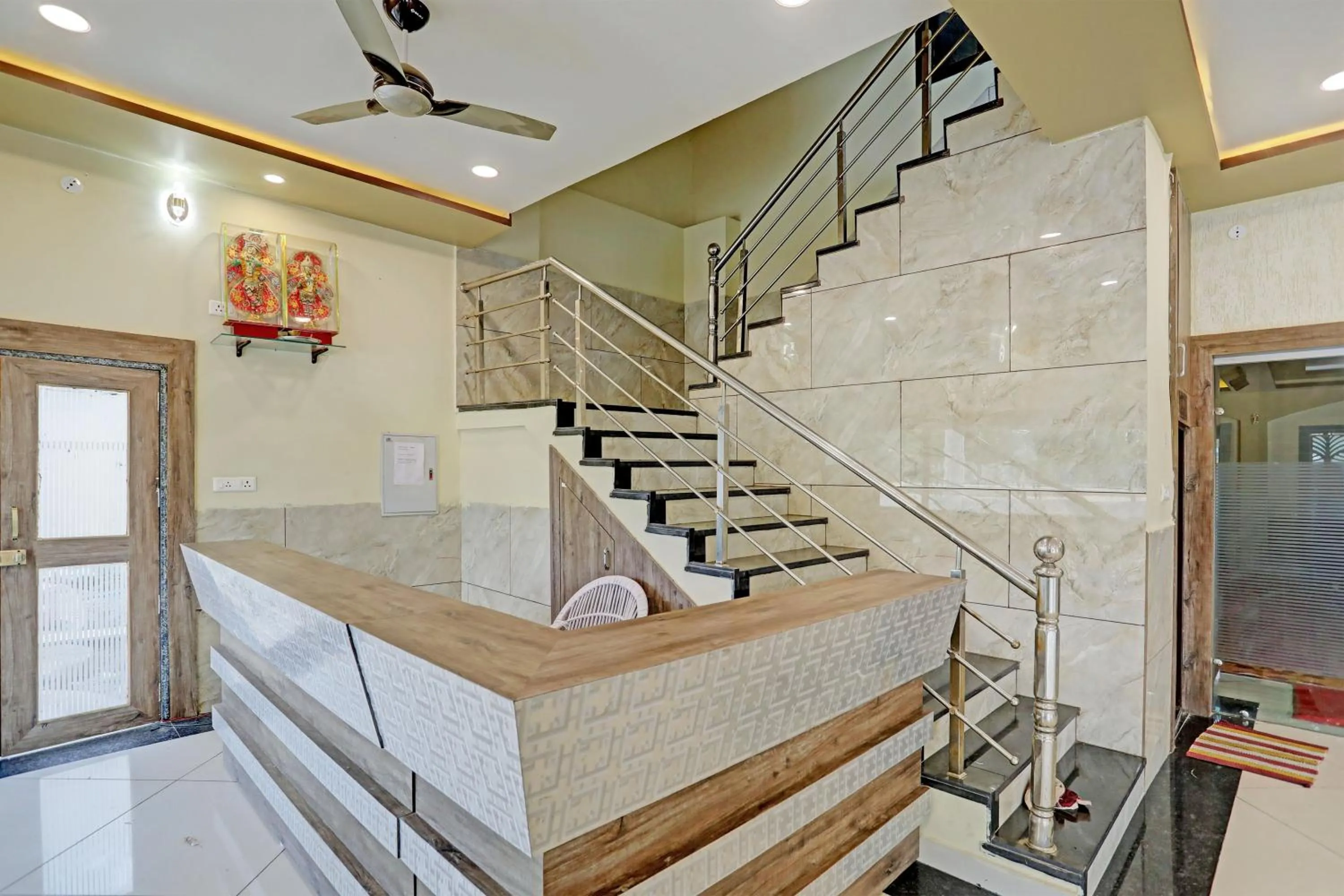 Lobby or reception in Hotel O Kubervatika