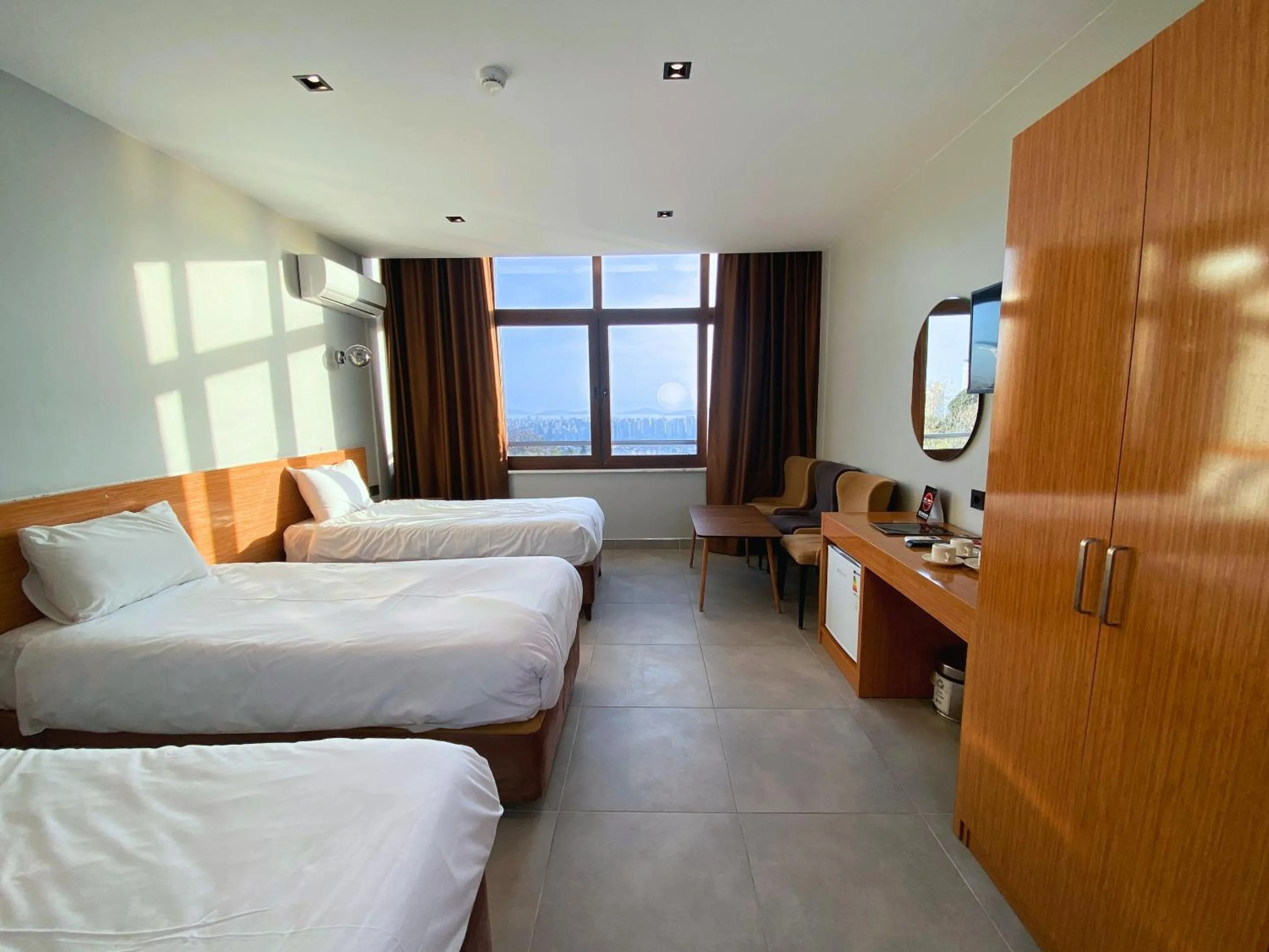 View (from property/room), Bed in Elite Marmara Bosphorus Çamlıca