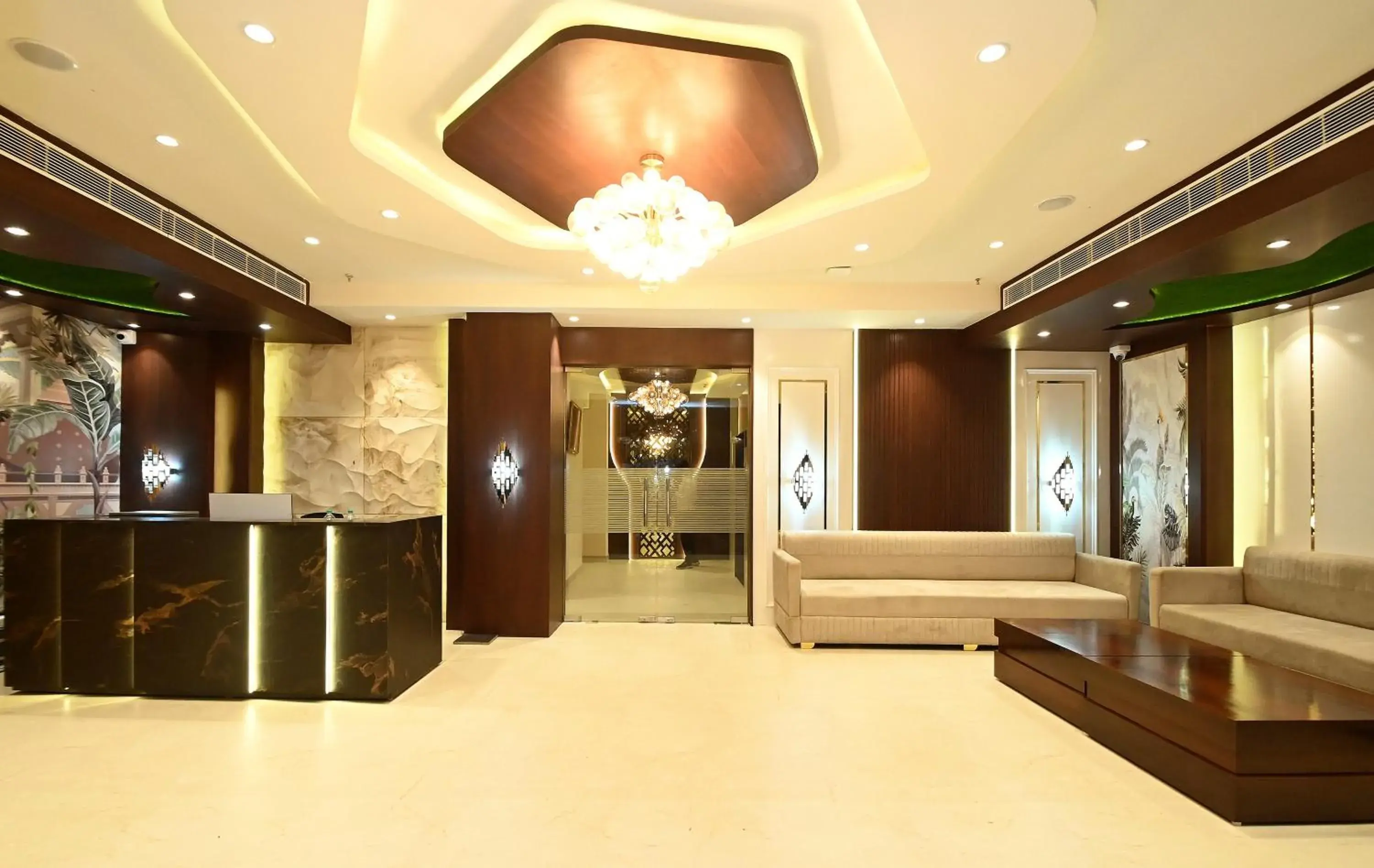 Lobby or reception in Hotel Blue Sapphire Lobby or reception in Hotel Blue Sapphire