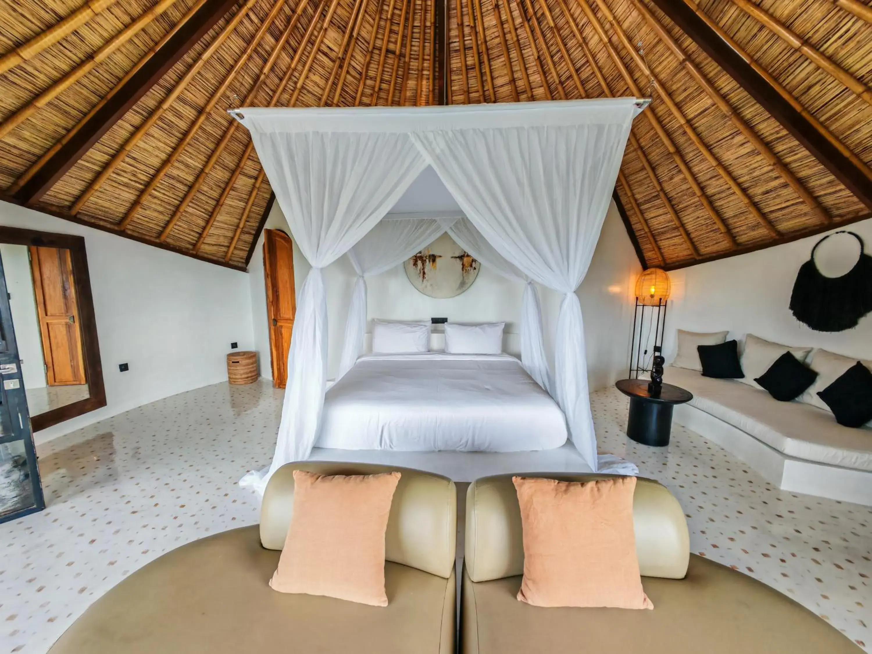 Bed in Hillstone Luxury Village Bed in Hillstone Luxury Village