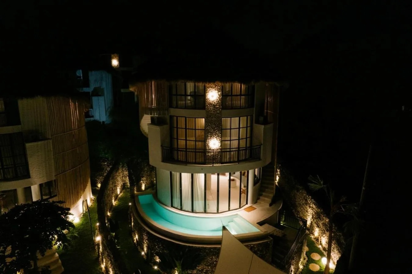 Property building in Hillstone Luxury Village