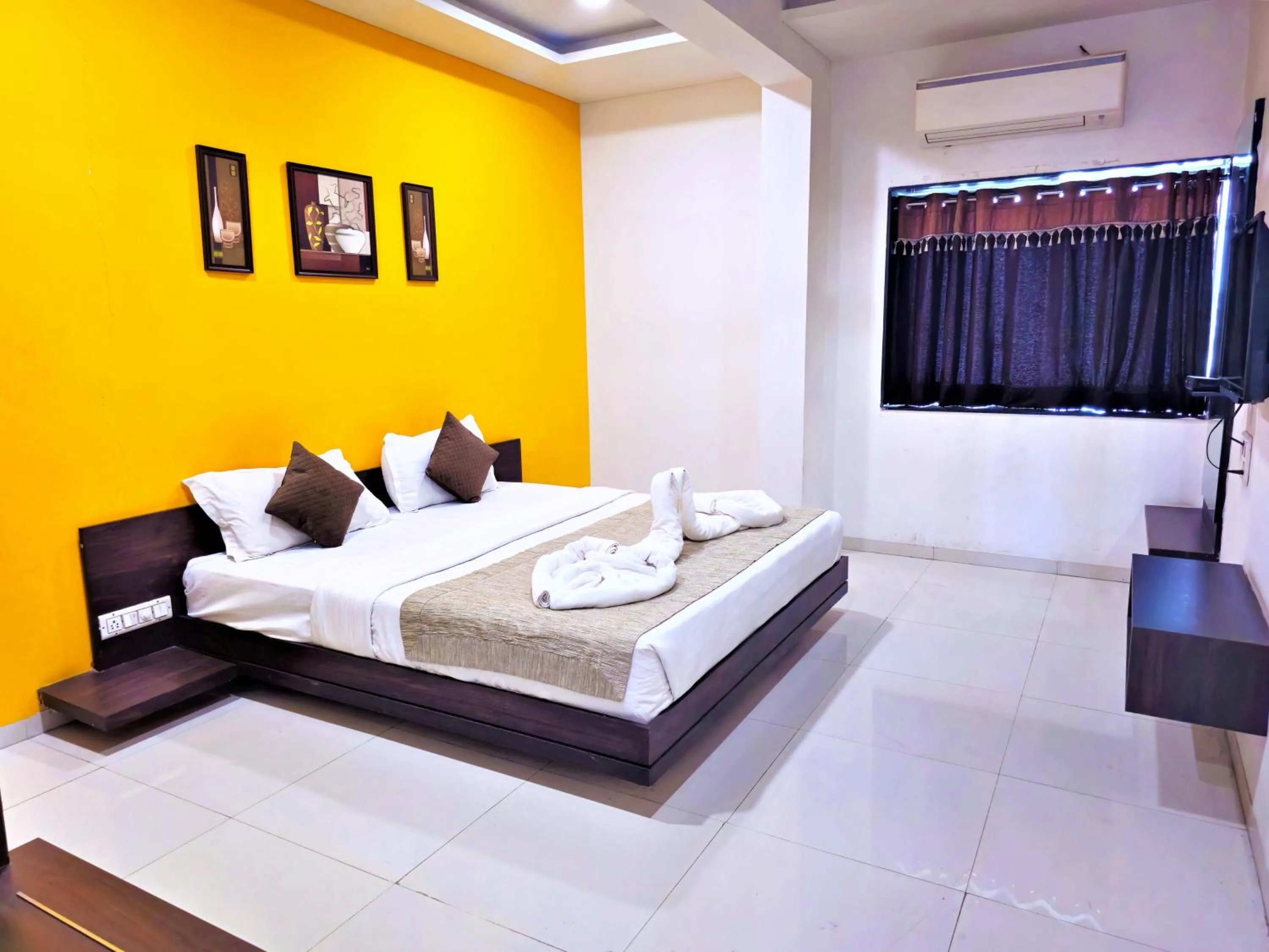 Bed in The Grand Rio