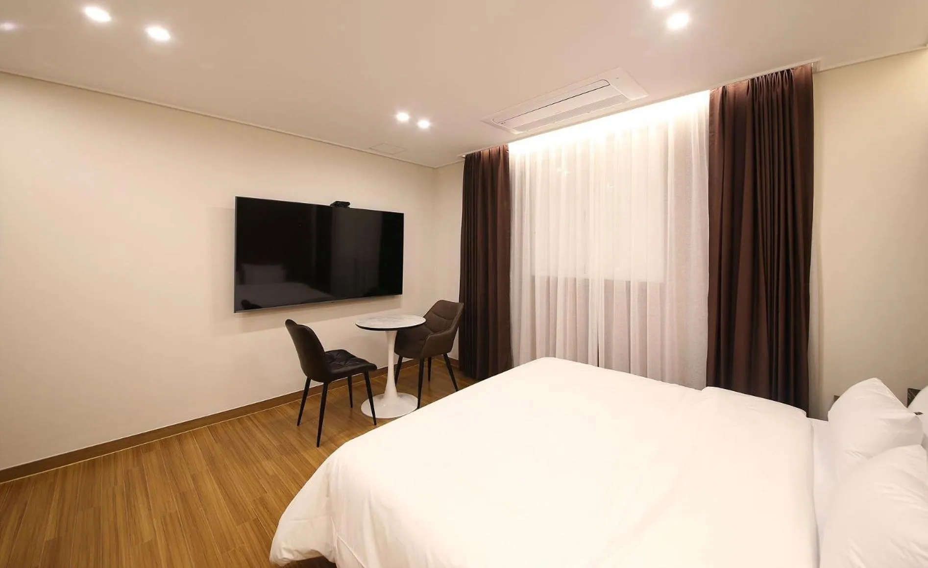 Bed in Brown Dot Hotel Sinan