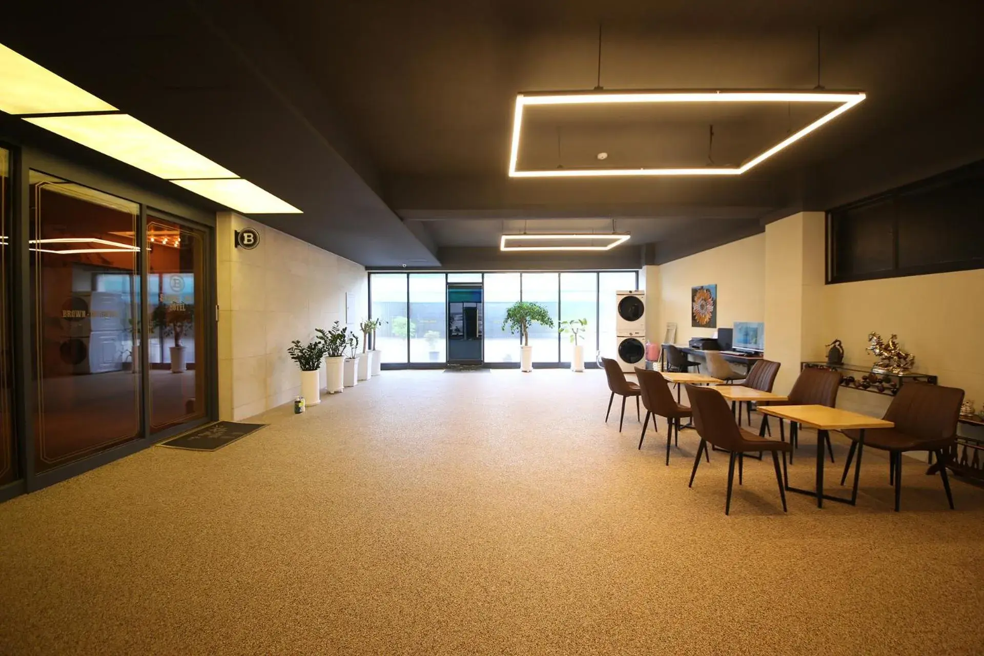 Property building in Brown Dot Hotel Sinan Property building in Brown Dot Hotel Sinan