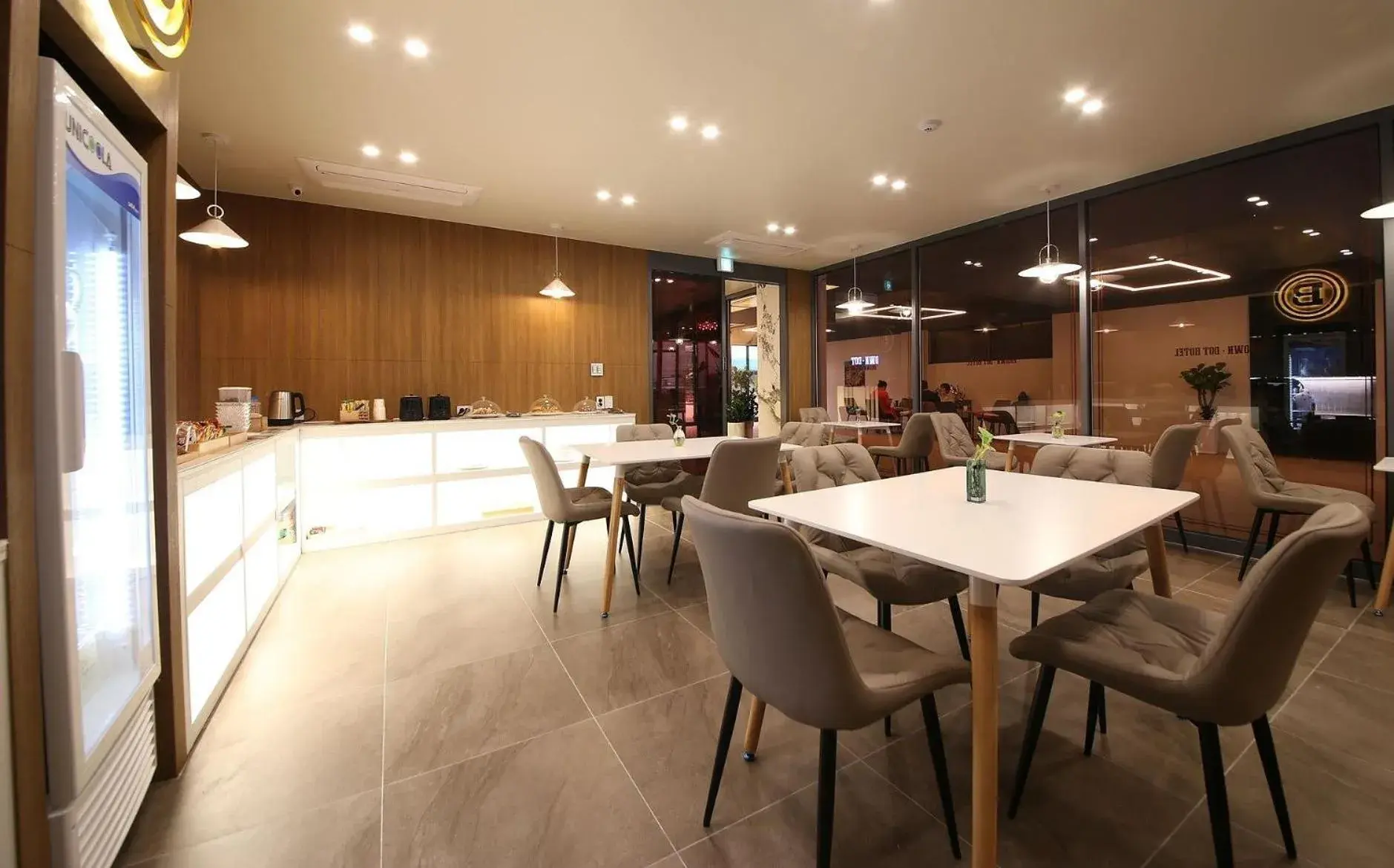 Restaurant/places to eat in Brown Dot Hotel Sinan Restaurant/places to eat in Brown Dot Hotel Sinan