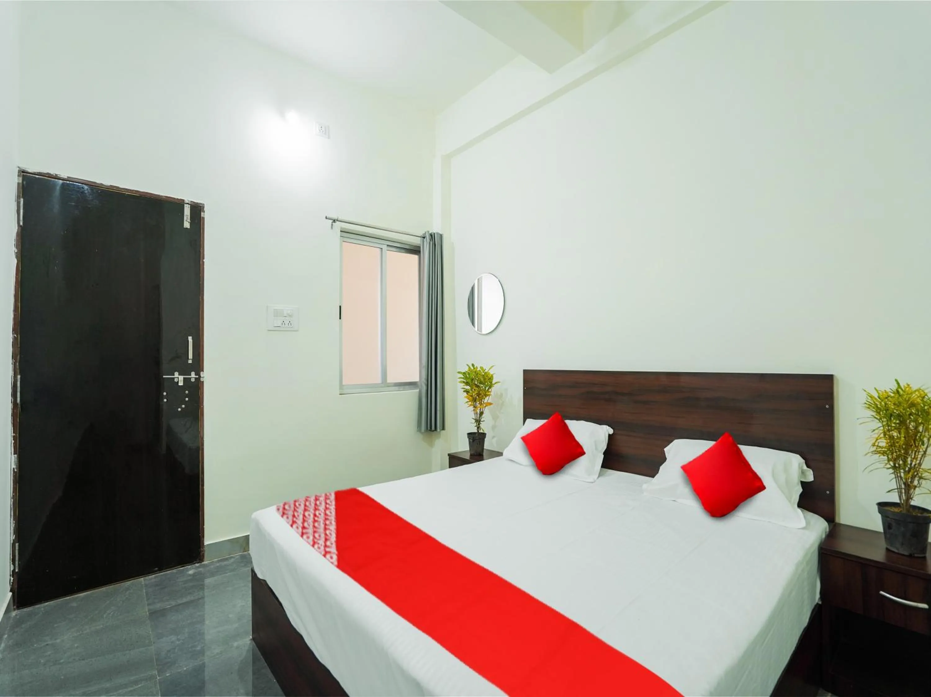 Bedroom, Bed in SPOT ON Hotel Friend's Park