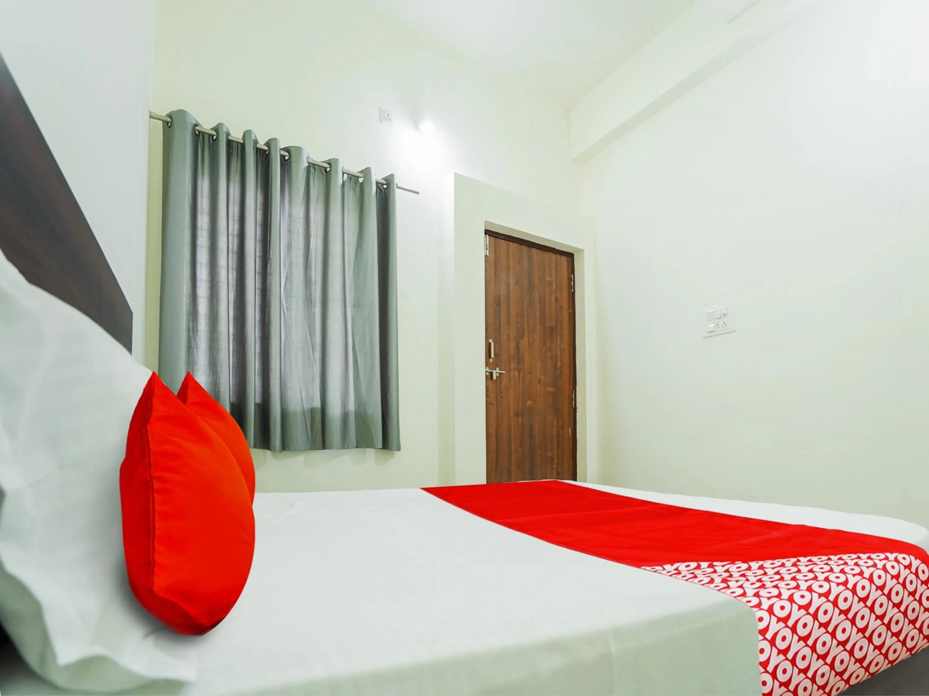 Bedroom, Bed in SPOT ON Hotel Friend's Park