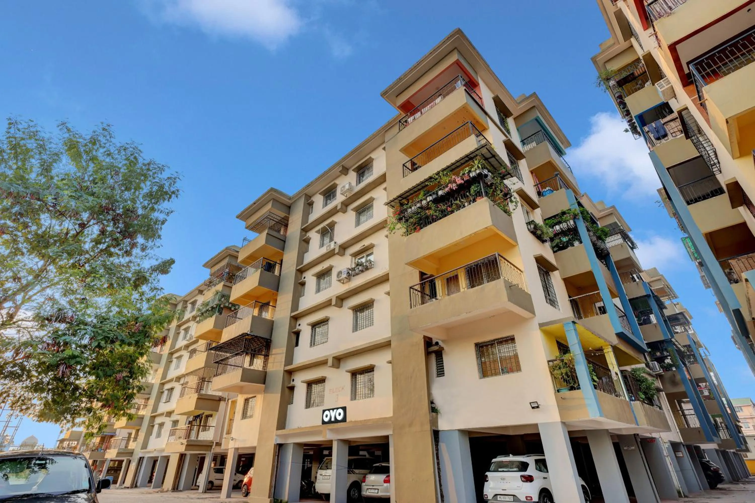 Facade/entrance, Property Building in OYO Flagship Larica Green Valley