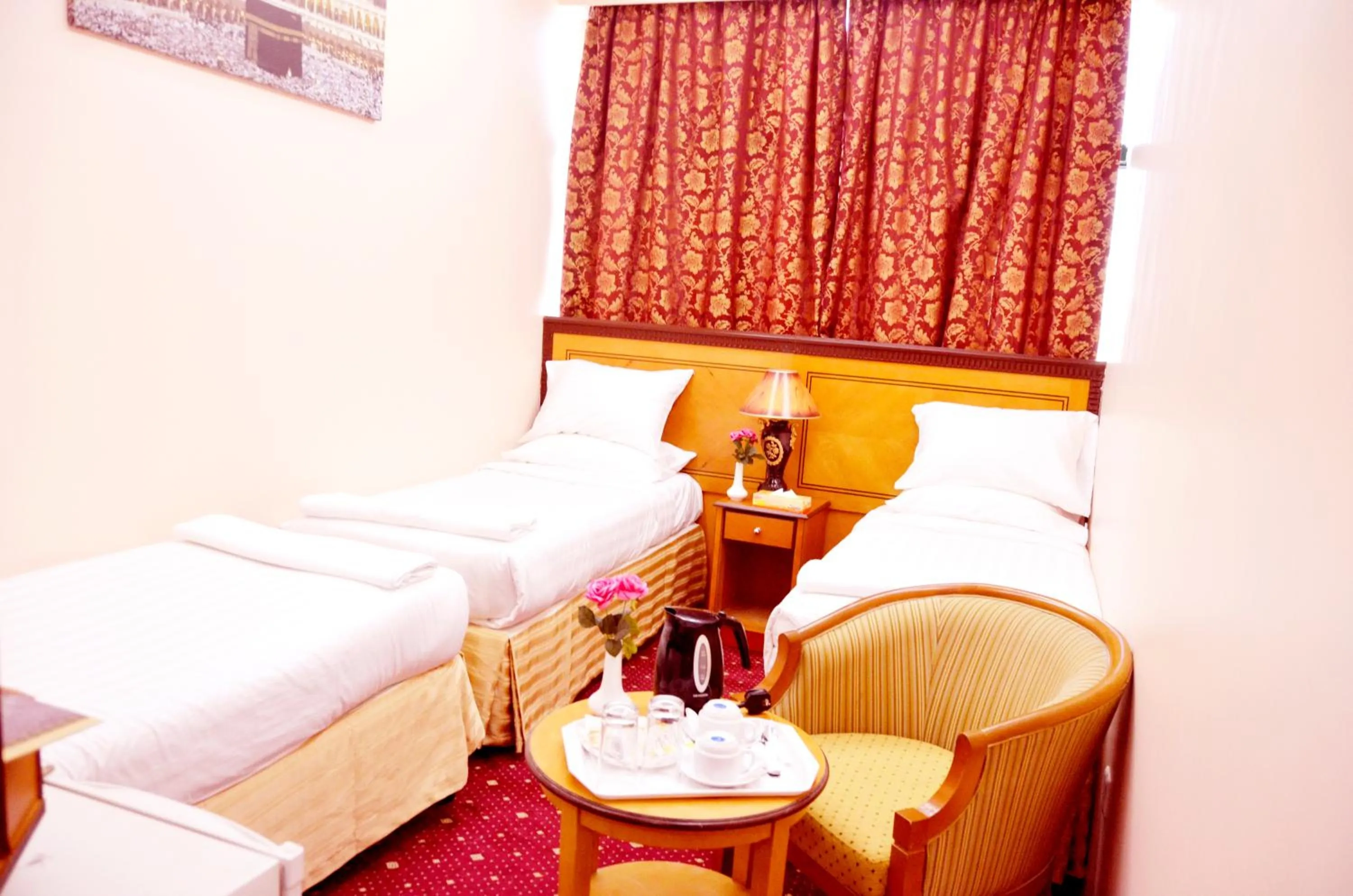 Bedroom, Bed in Anwar Al Deafah Hotel