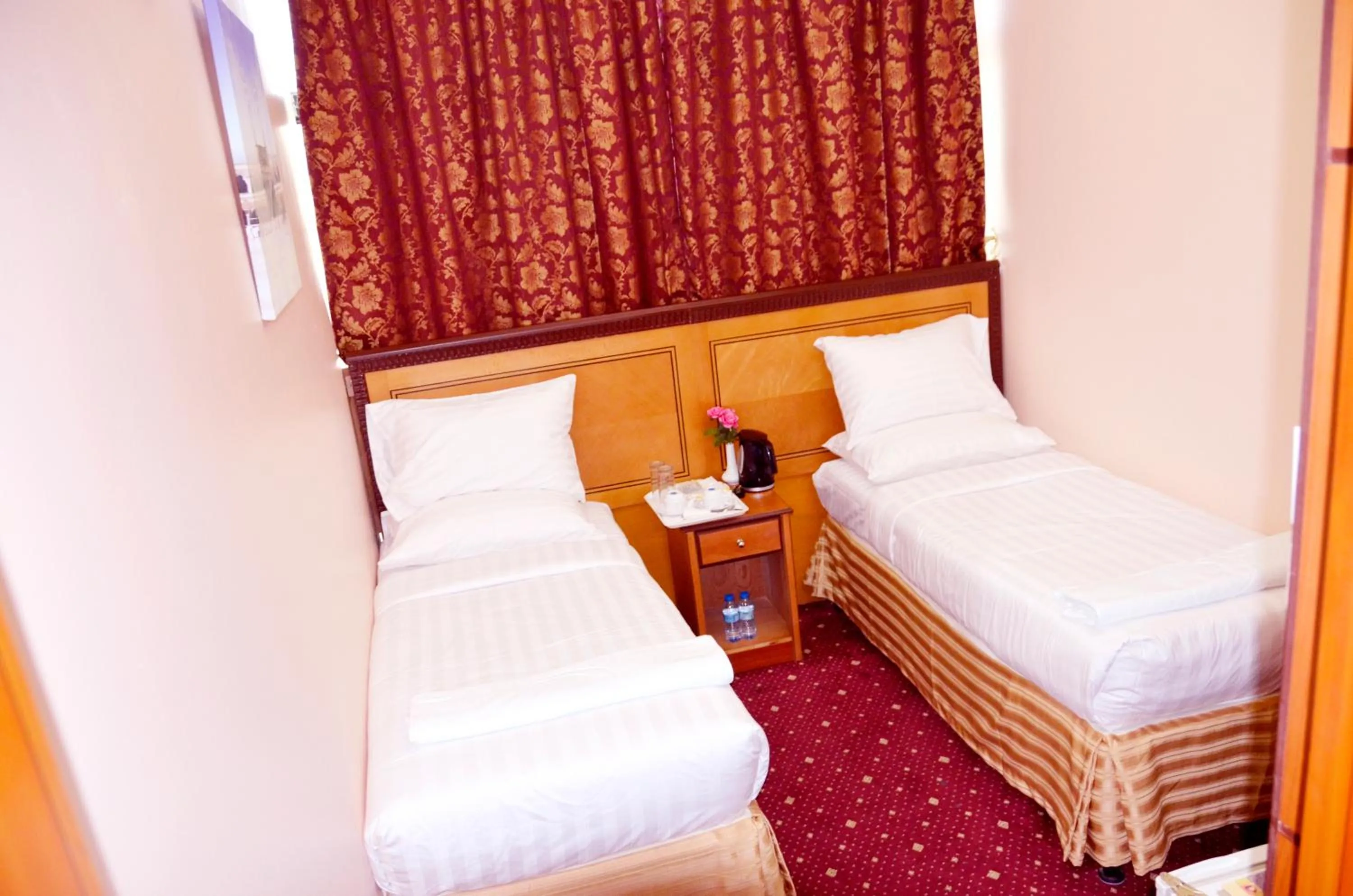 Bedroom, Bed in Anwar Al Deafah Hotel