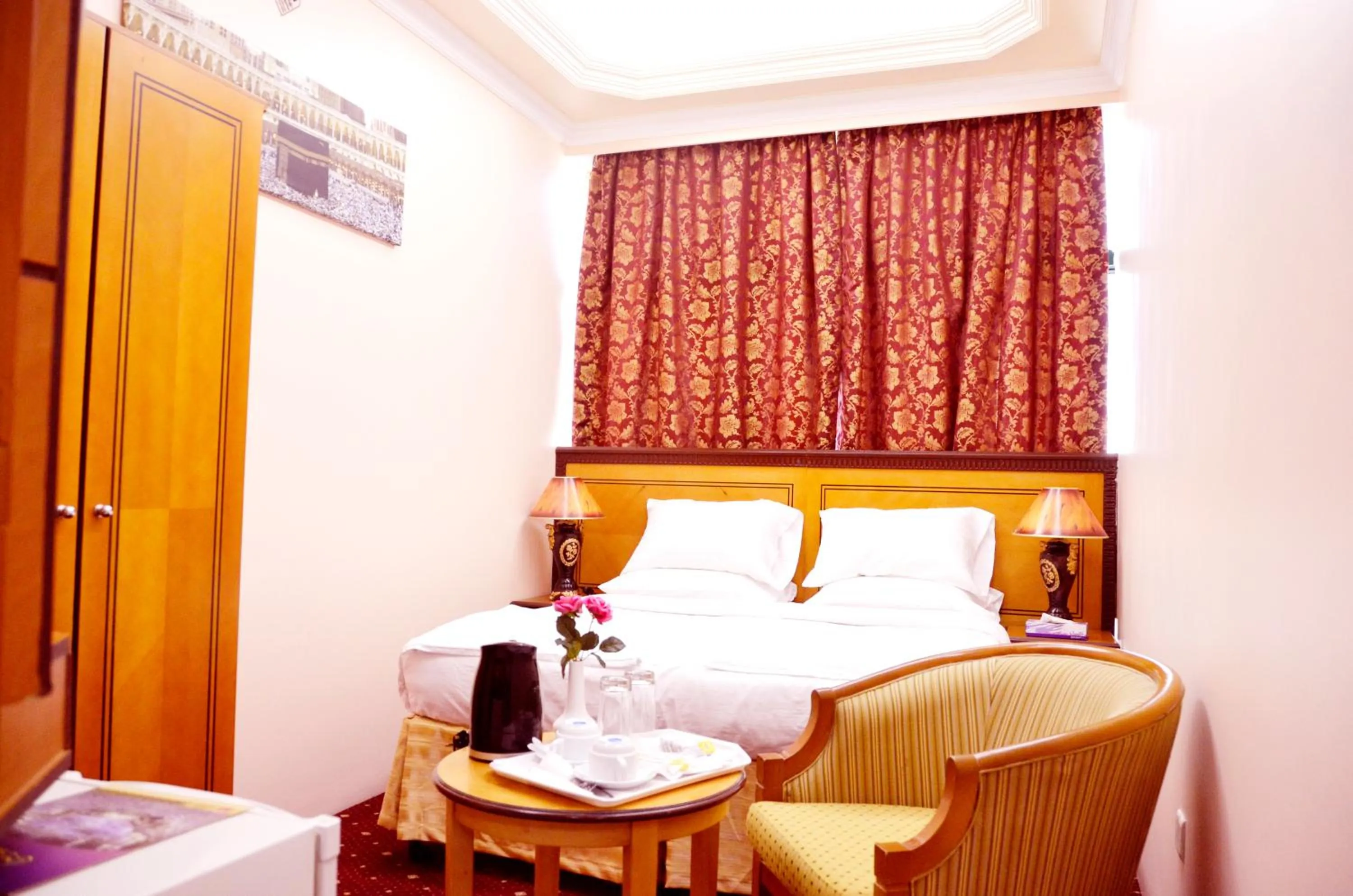 Bedroom, Bed in Anwar Al Deafah Hotel