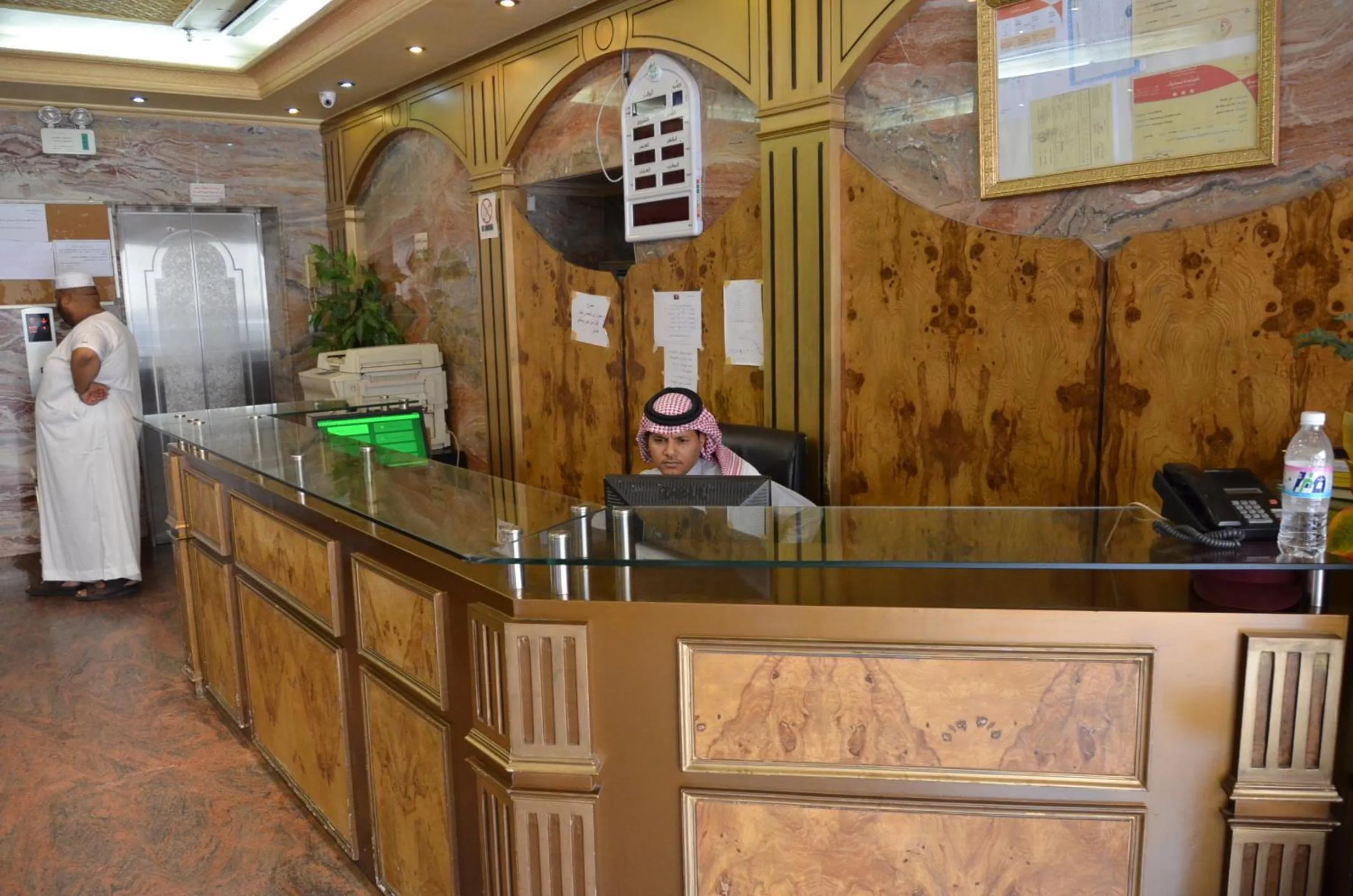 Lobby or reception in Anwar Al Deafah Hotel