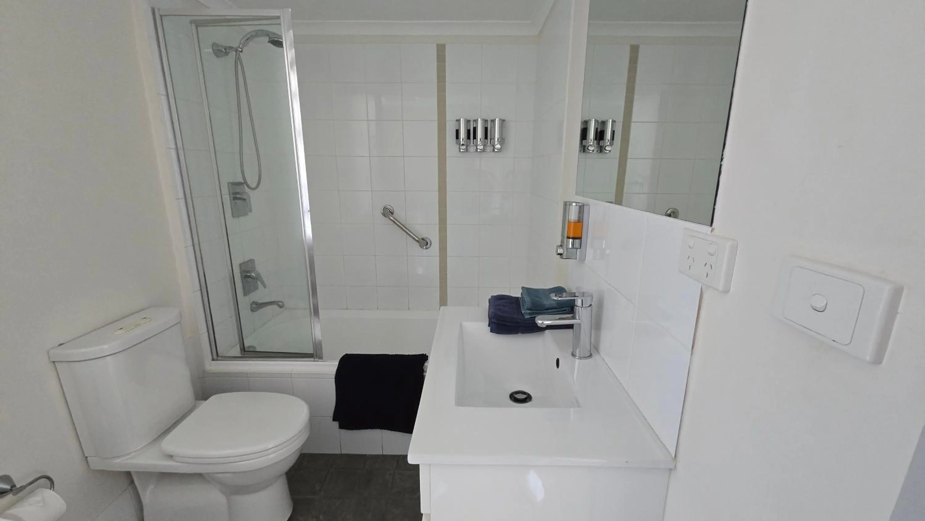 The Entrance Apartment The Nasuto Entrance NSW with Ocean - Lake Views