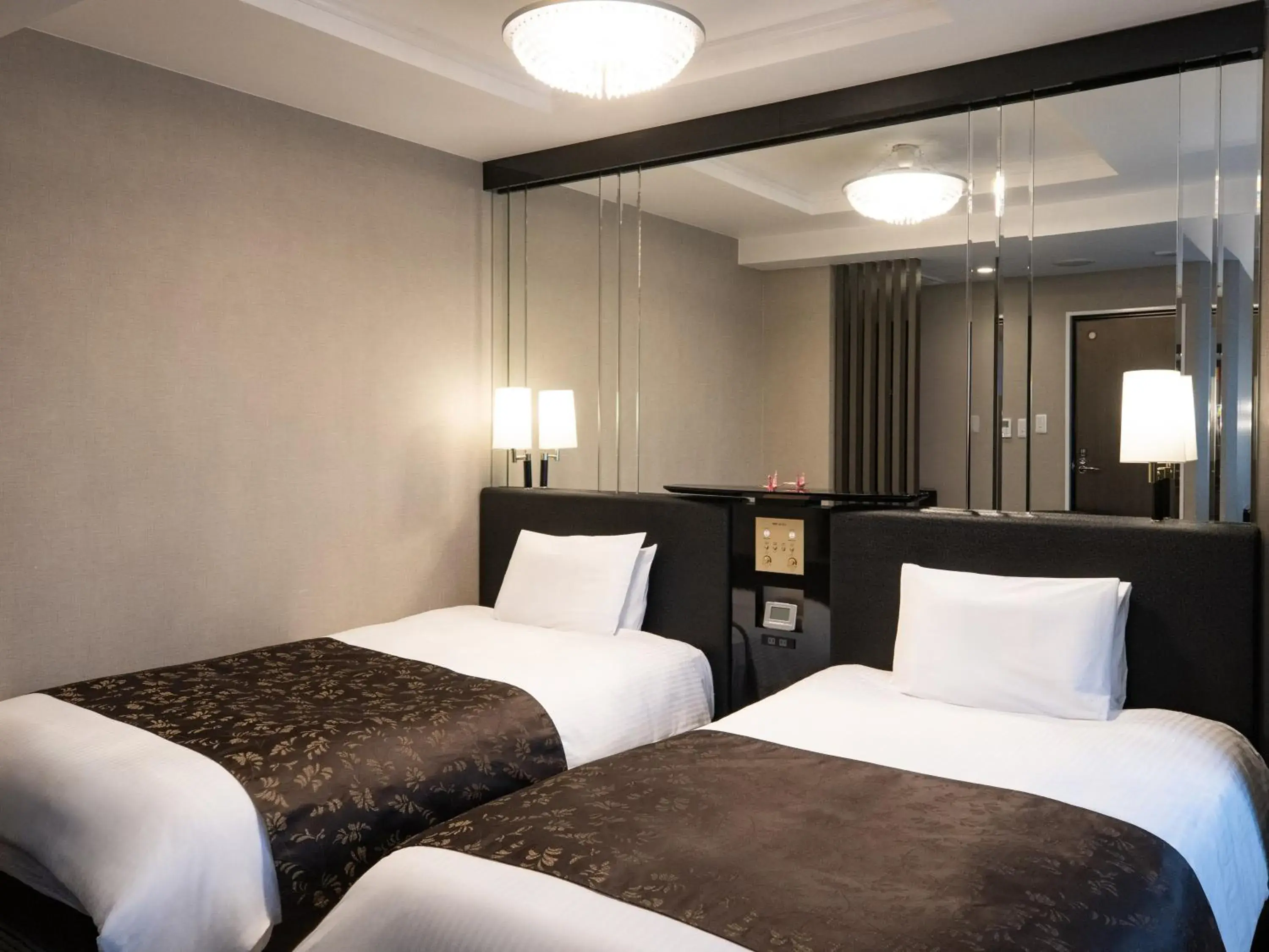 Photo of the whole room, Bed in APA Hotel Higashi Nihombashi Ekimae Photo of the whole room, Bed in APA Hotel Higashi Nihombashi Ekimae