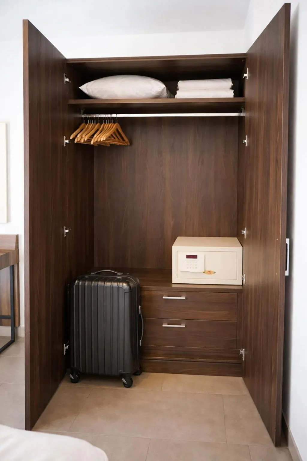 safe in Bayer's Boardinghouse und Hotel