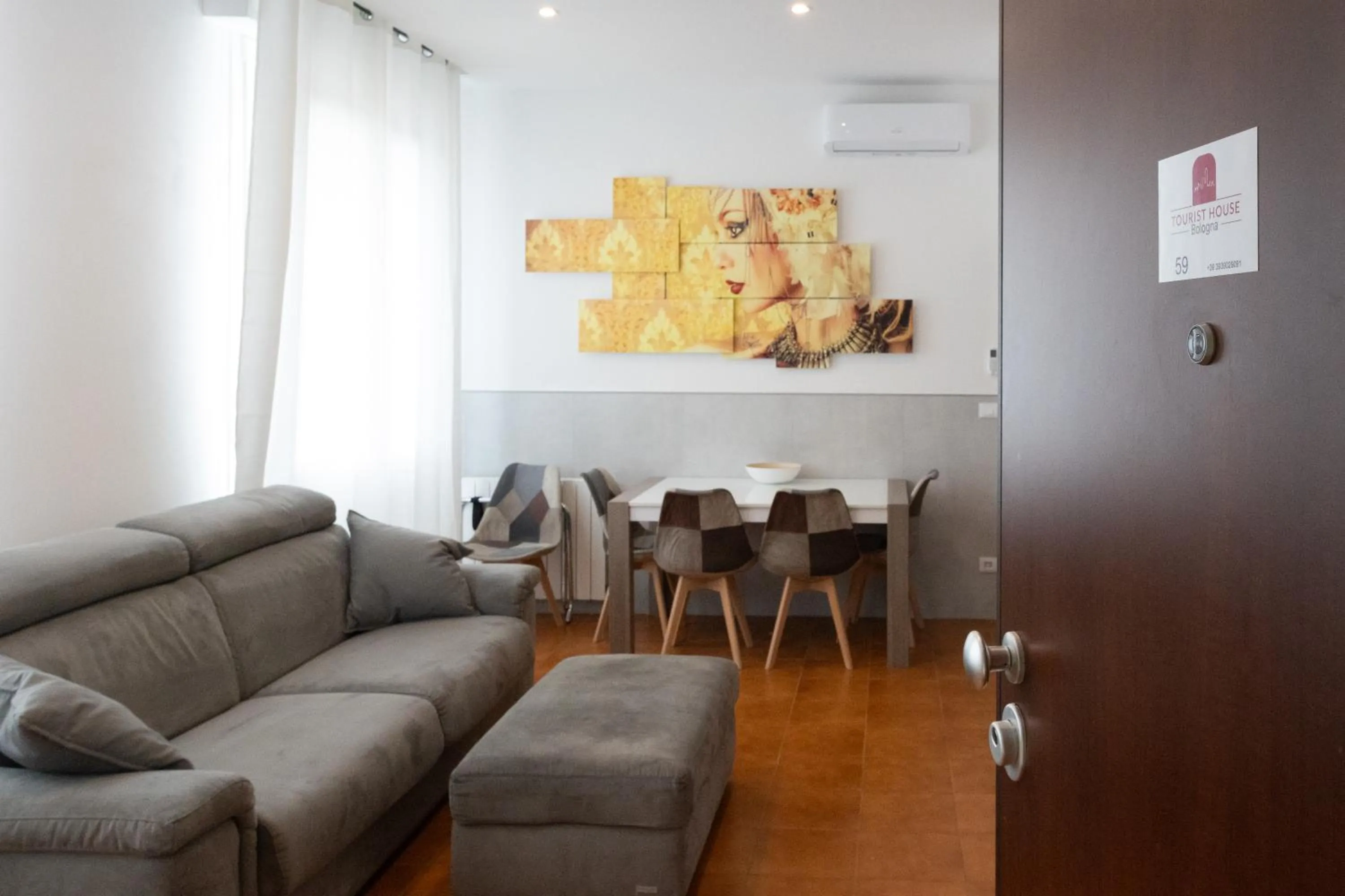 Two-Bedroom Apartment in 59 Tourist House Bologna Lame - Self check-in