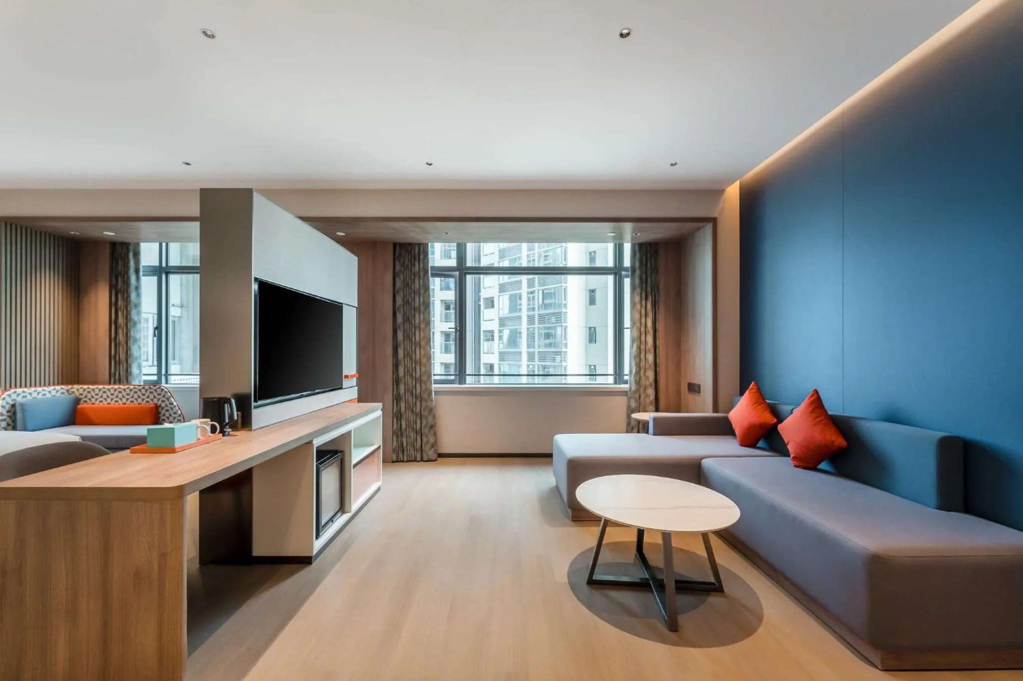 Photo of the whole room in Holiday Inn Express Jiangmen East Station by IHG