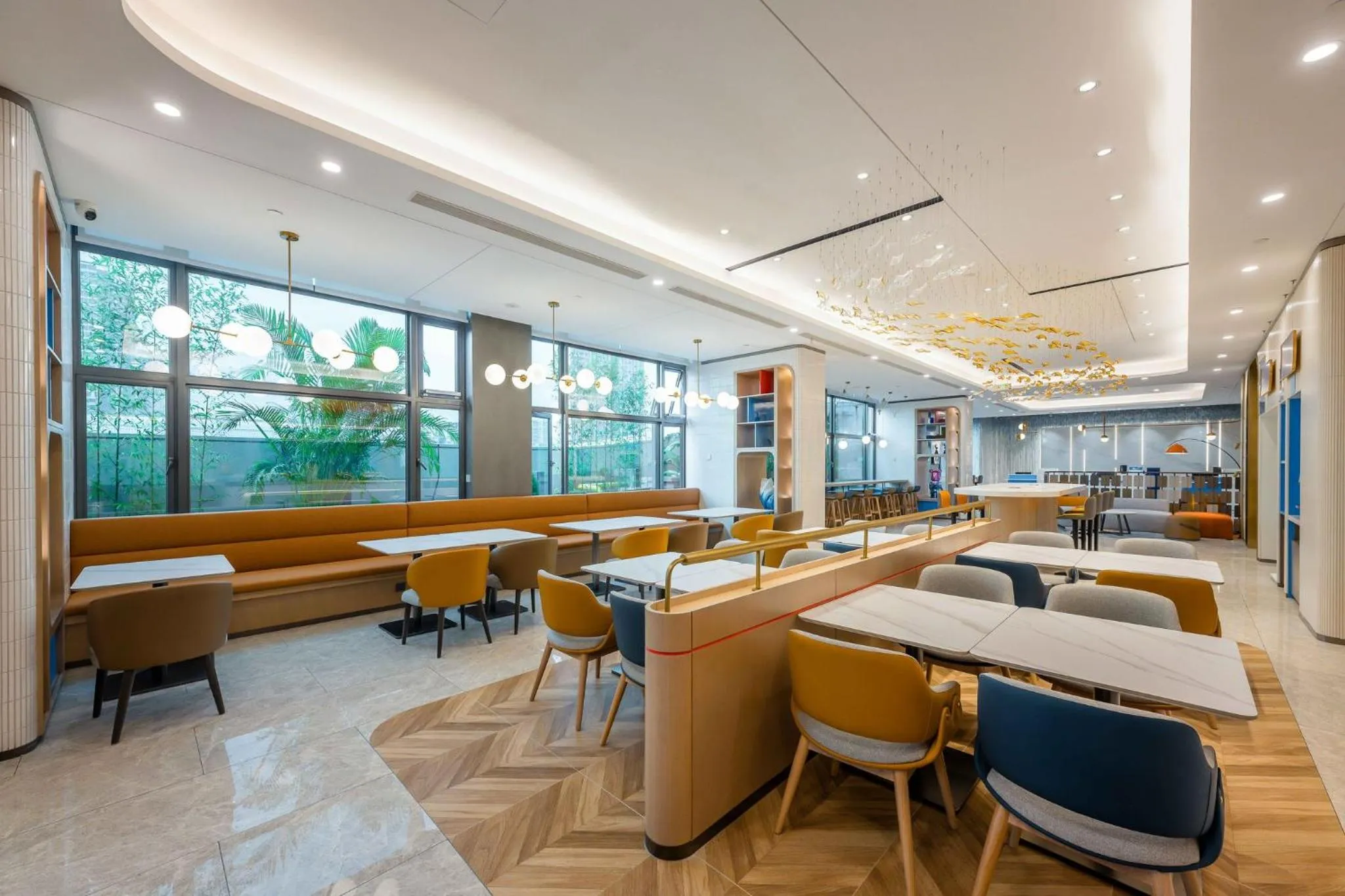 Restaurant/places to eat in Holiday Inn Express Jiangmen East Station by IHG