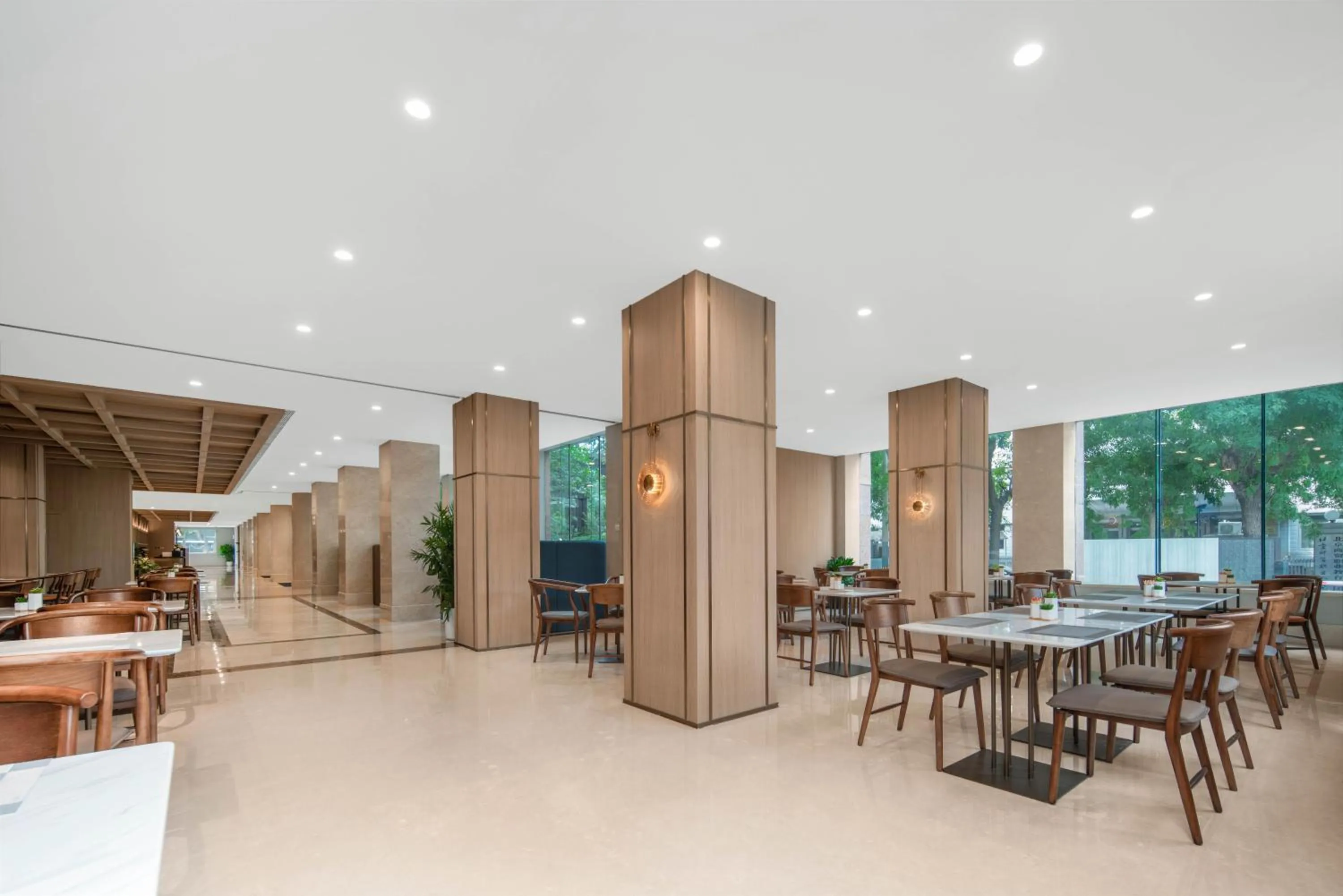 Restaurant/places to eat in Holiday Inn Express Beijing Downtown by IHG