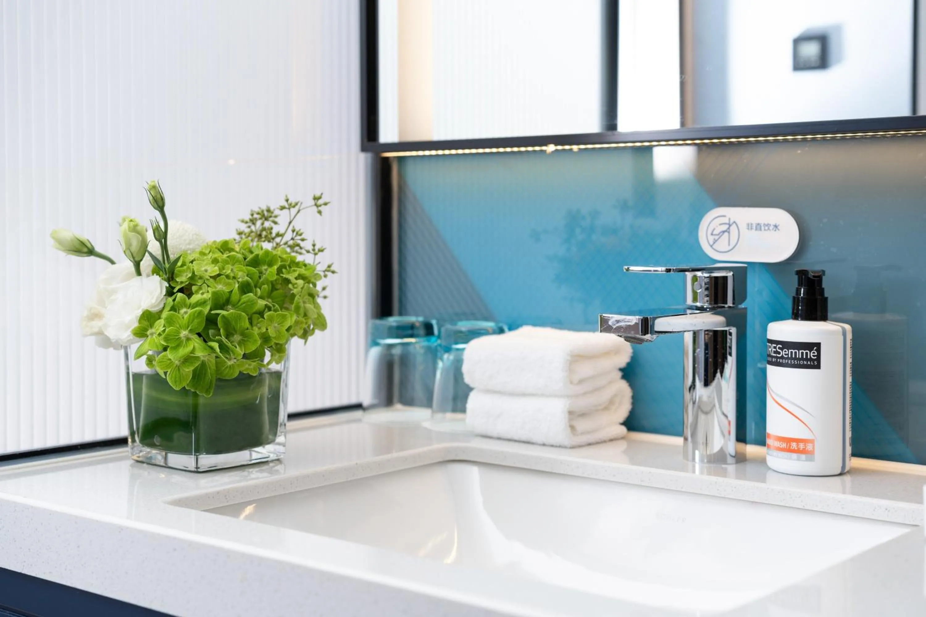 Photo of the whole room in Holiday Inn Express Beijing Downtown by IHG