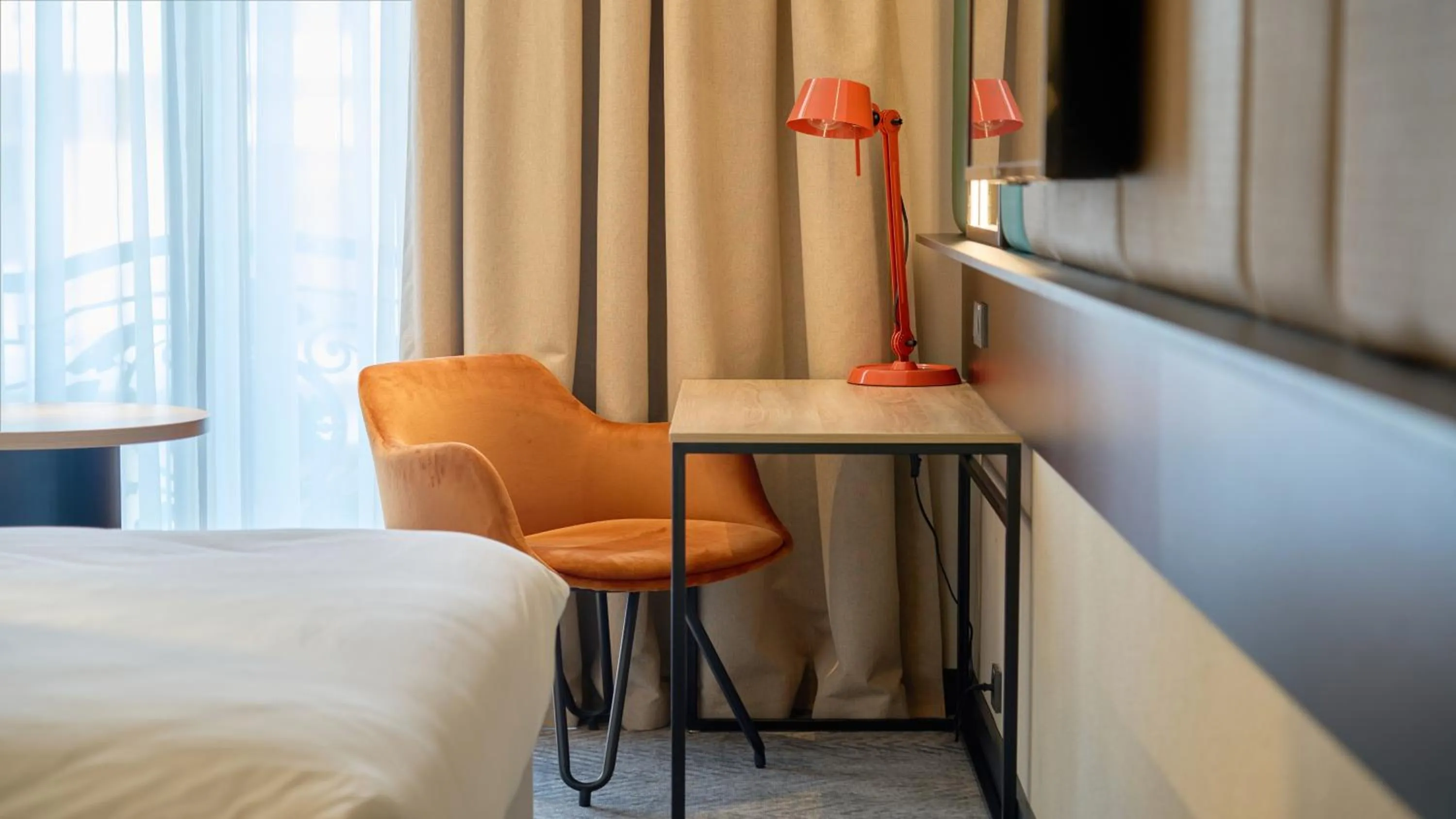 Photo of the whole room, Bed in Holiday Inn Tashkent City by IHG