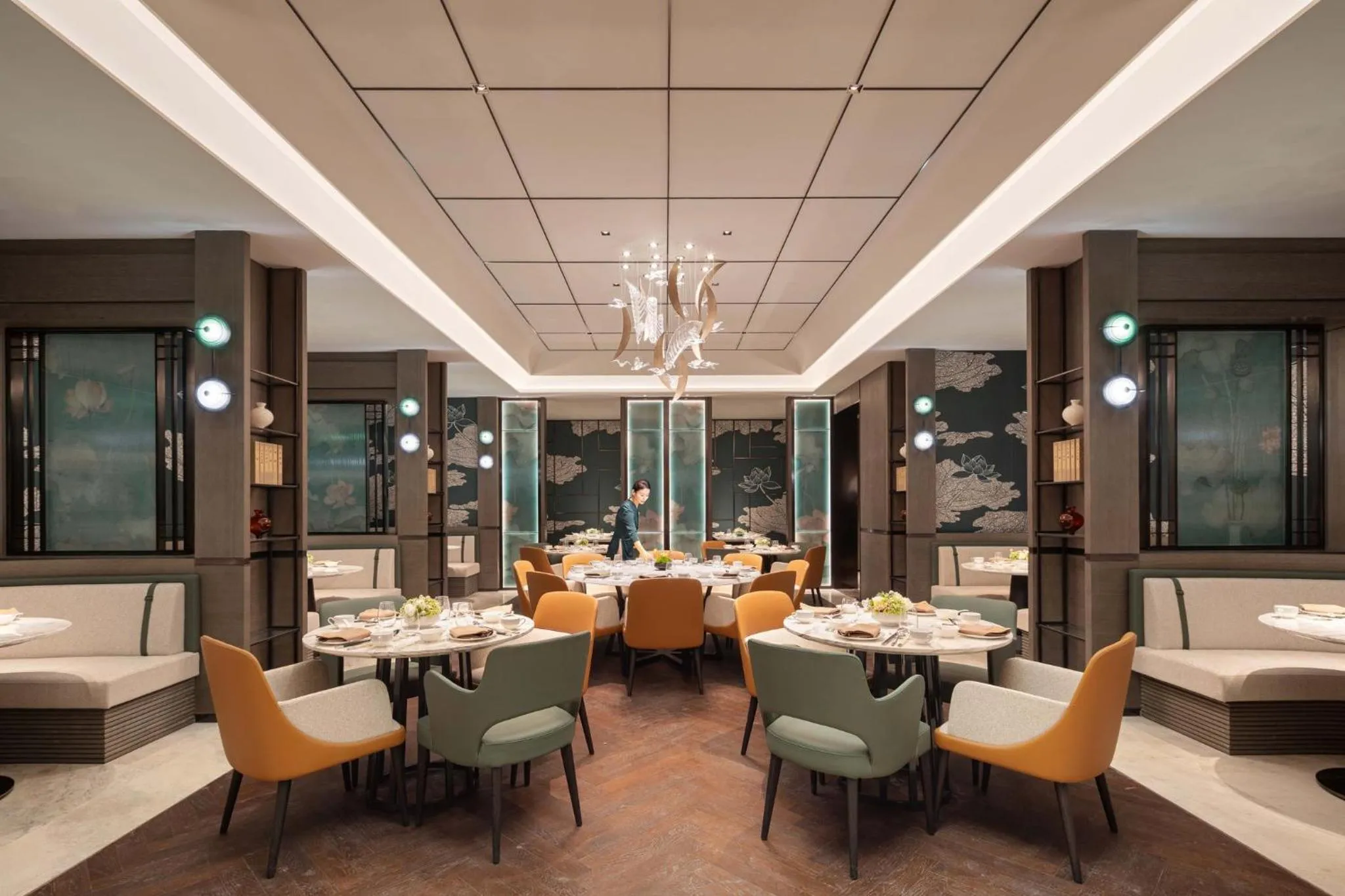 Restaurant/places to eat in Crowne Plaza Jinan Runhua by IHG