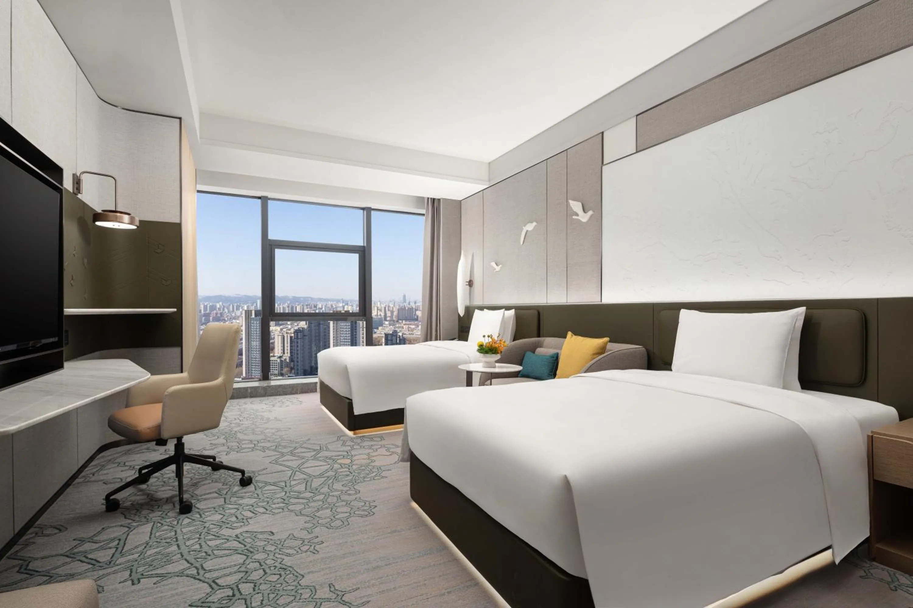 Bedroom, Bed in Crowne Plaza Jinan Runhua by IHG