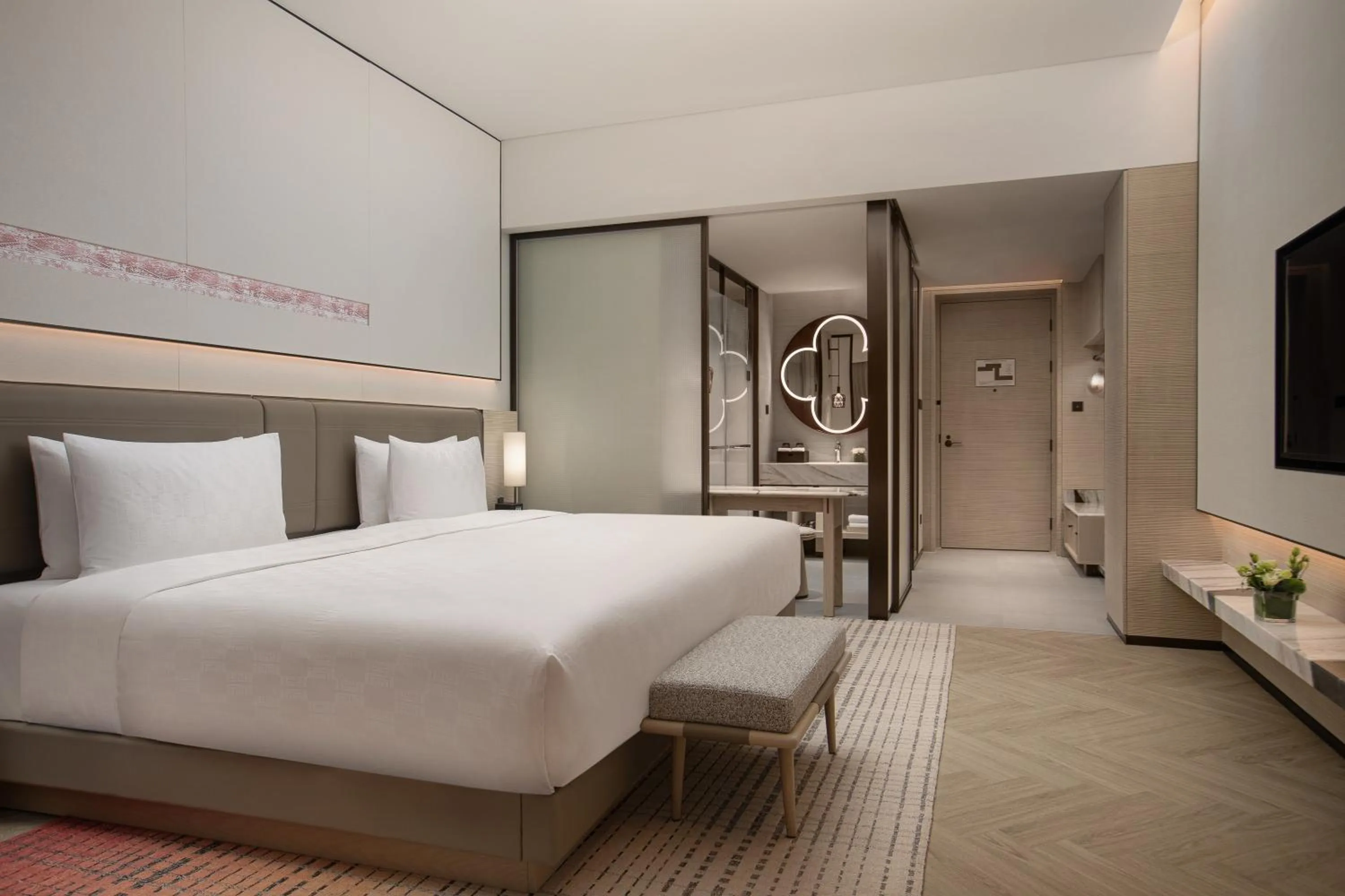 Bedroom, Bed in HUALUXE Sanya Yalong Bay Resort