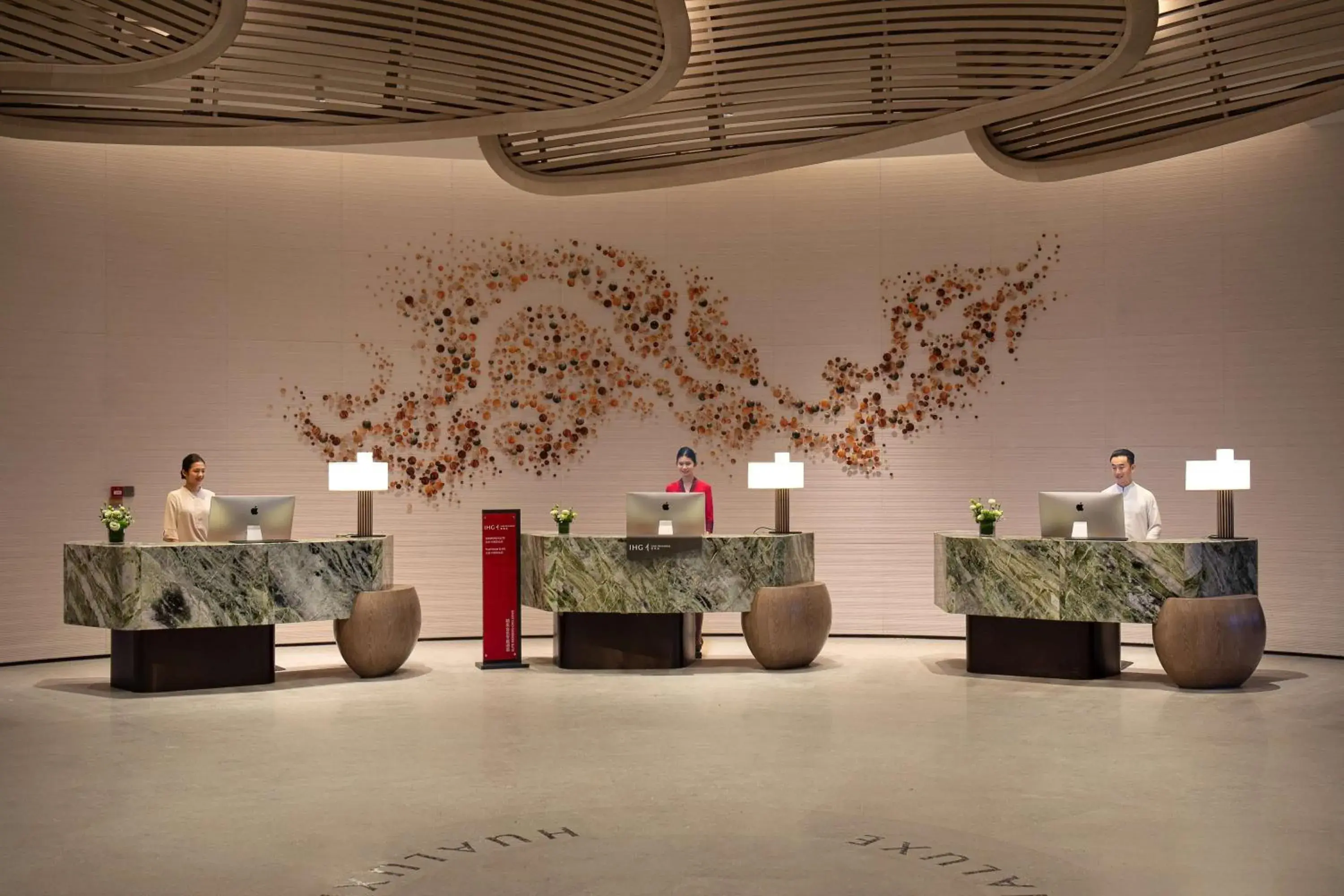 Property building in HUALUXE Sanya Yalong Bay Resort Property building in HUALUXE Sanya Yalong Bay Resort