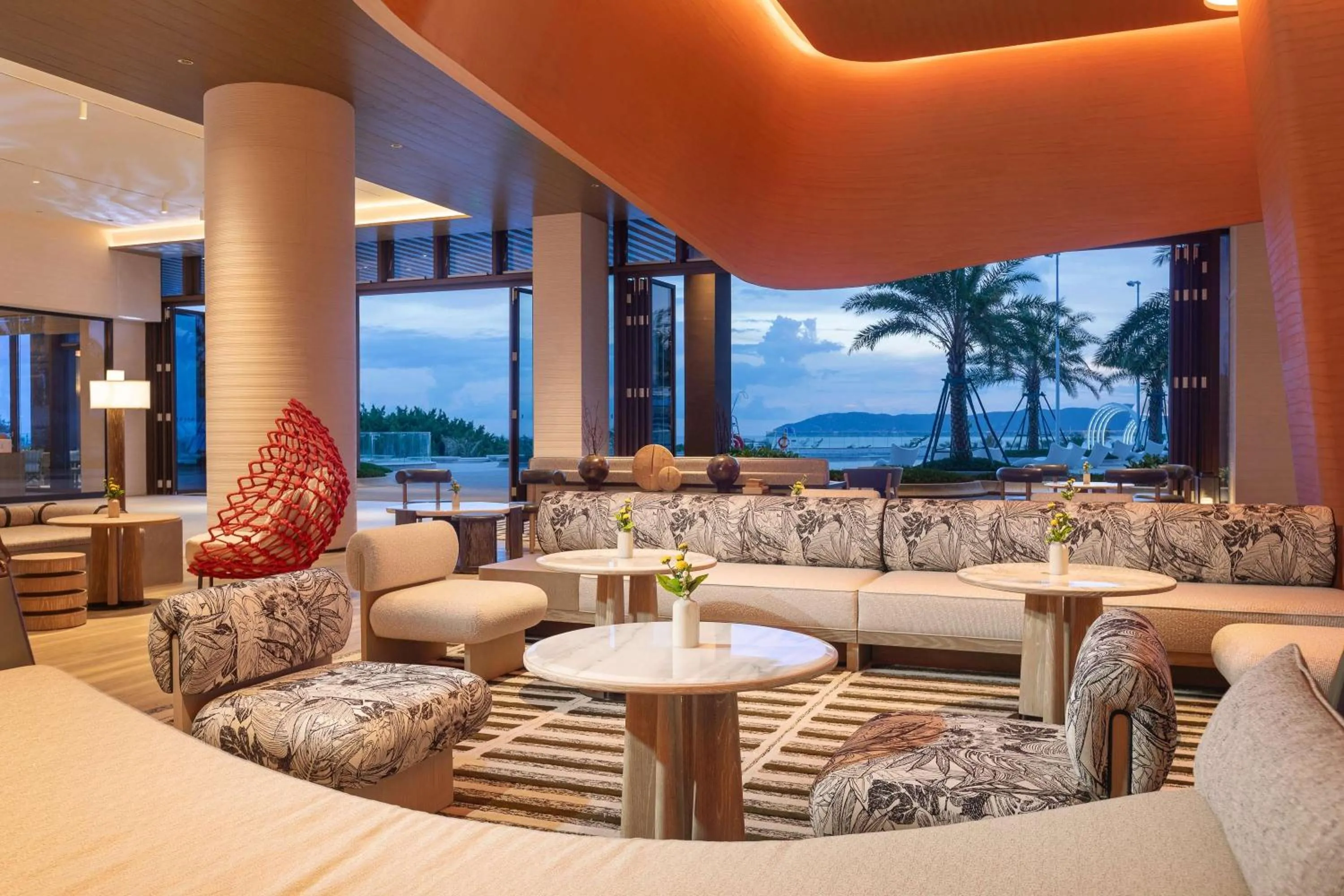 Lounge or bar in HUALUXE Sanya Yalong Bay Resort