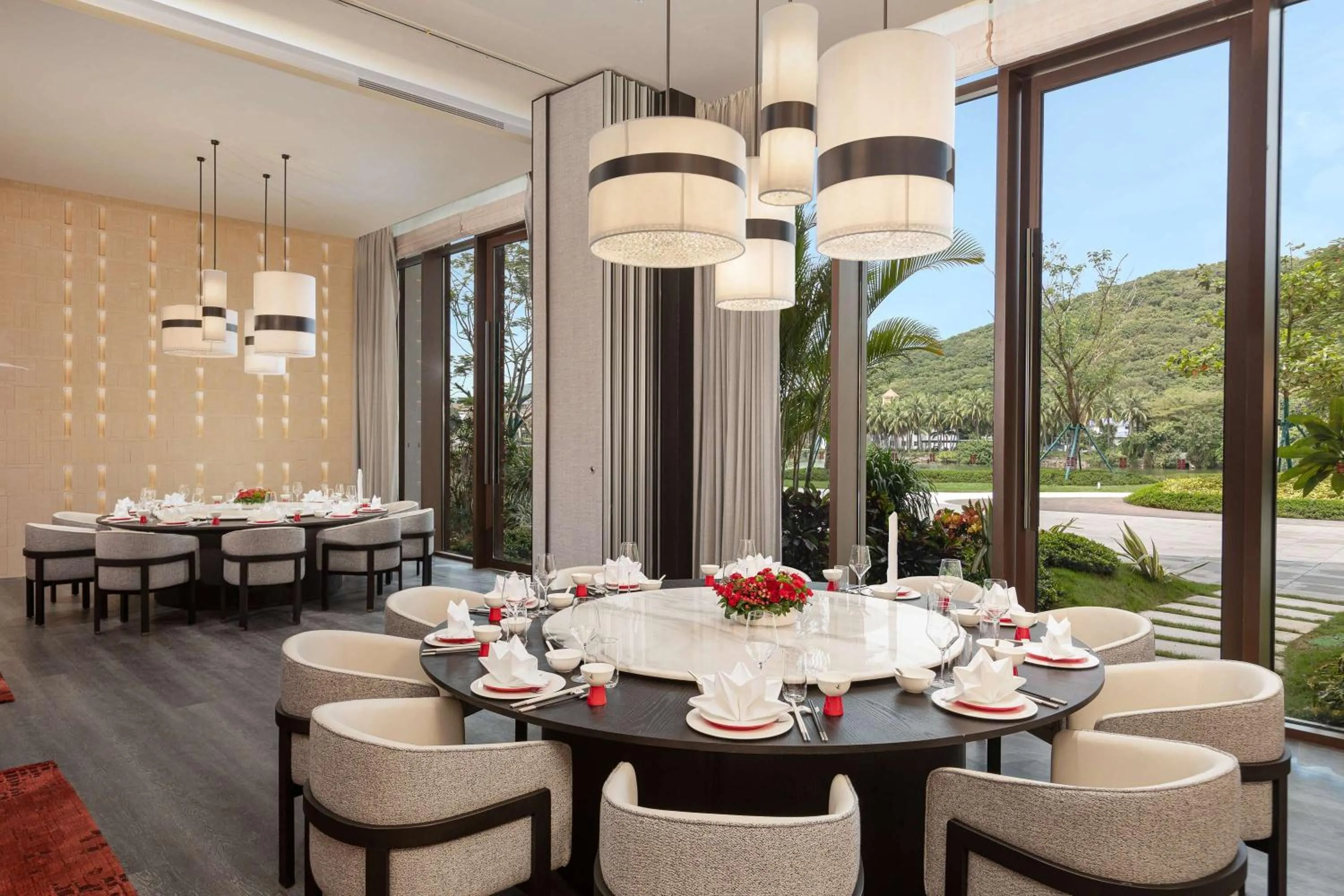 Restaurant/places to eat in HUALUXE Sanya Yalong Bay Resort